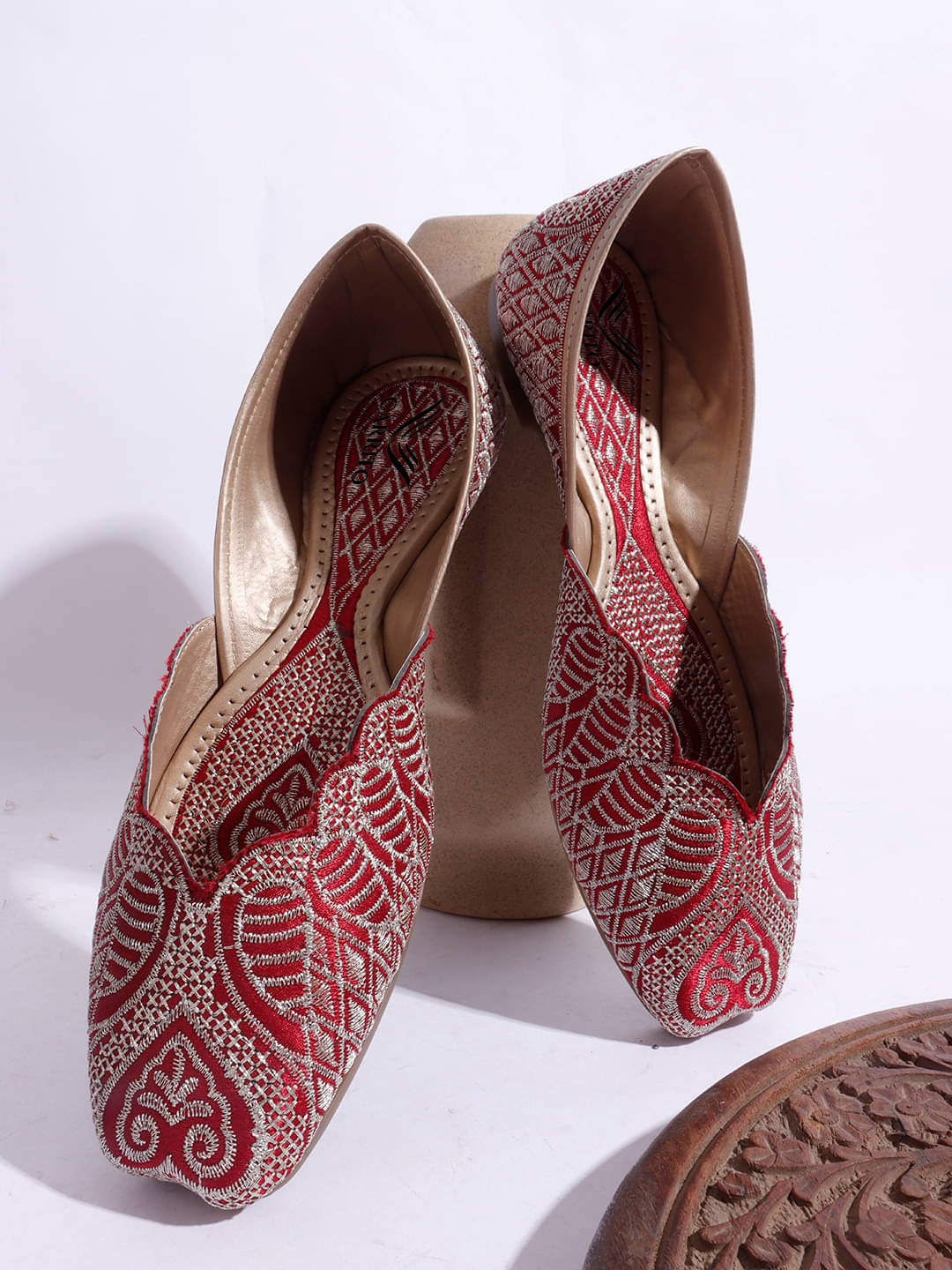 Carrito Red Women's Ethnic Ballerinas     			Carrito Red Women's Ethnic Ballerinas