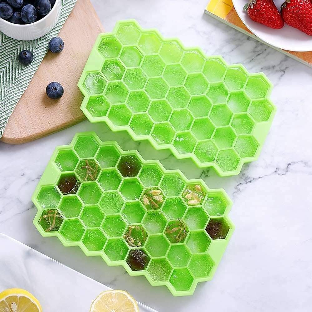     			Flexible Silicone Honeycomb 37 Cavity Ice Cube Tray for Freezer Moulds Small Cubes Whiskey Fridge Bar Soft Ice Cube Tray -Color May Vary-Pack of 2