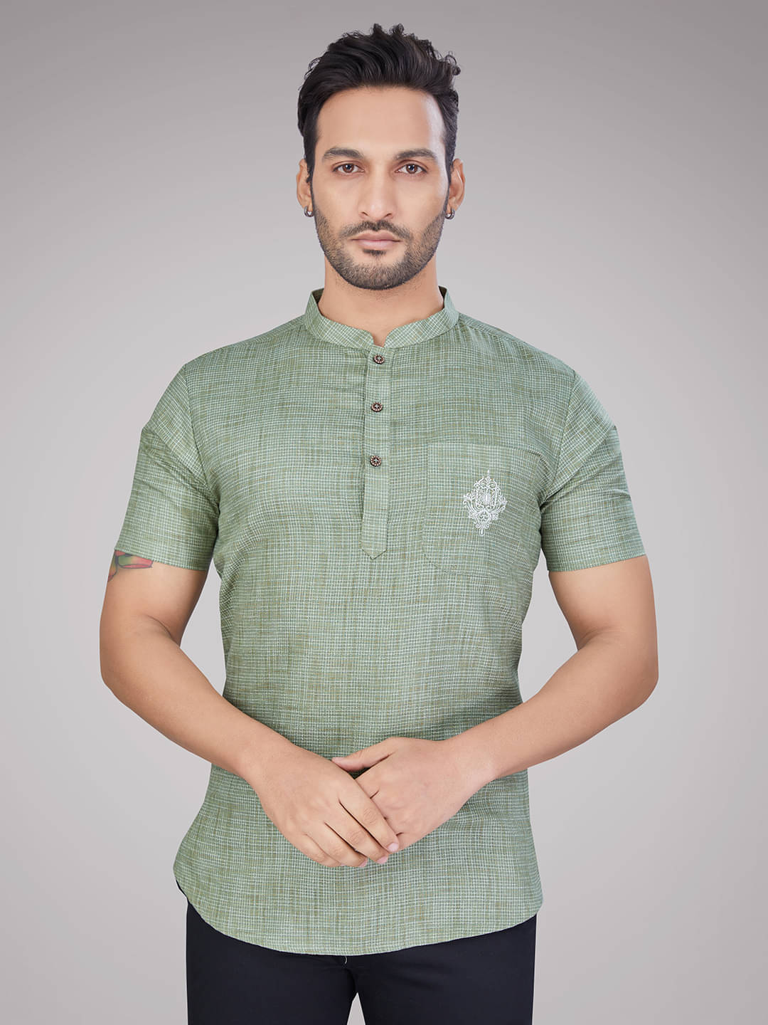     			JUGG JUGG JEEYO Green Blended Men's Regular Kurta ( Pack of 1 )