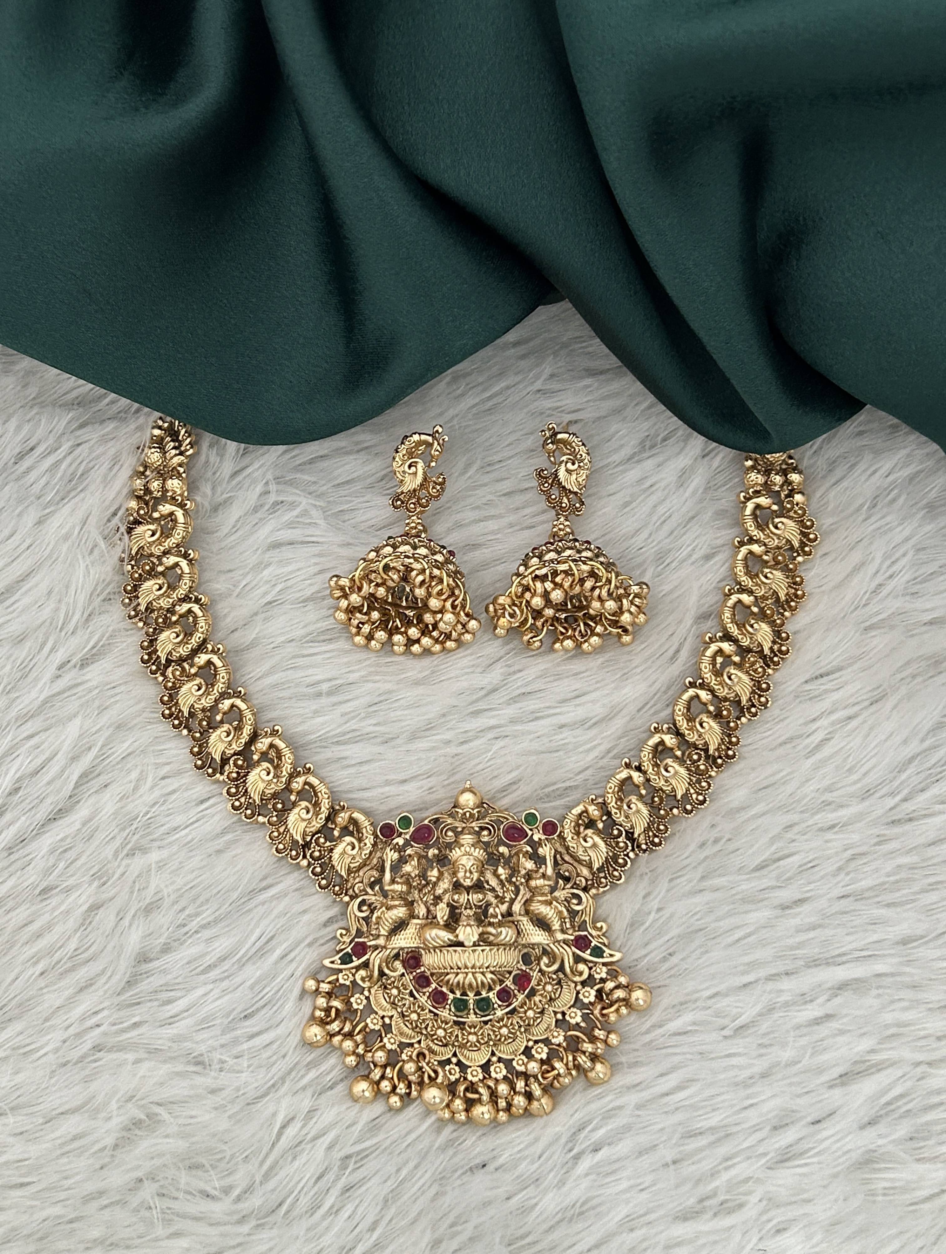     			ROFARWORD Gold Brass Necklace Set ( Pack of 1 )