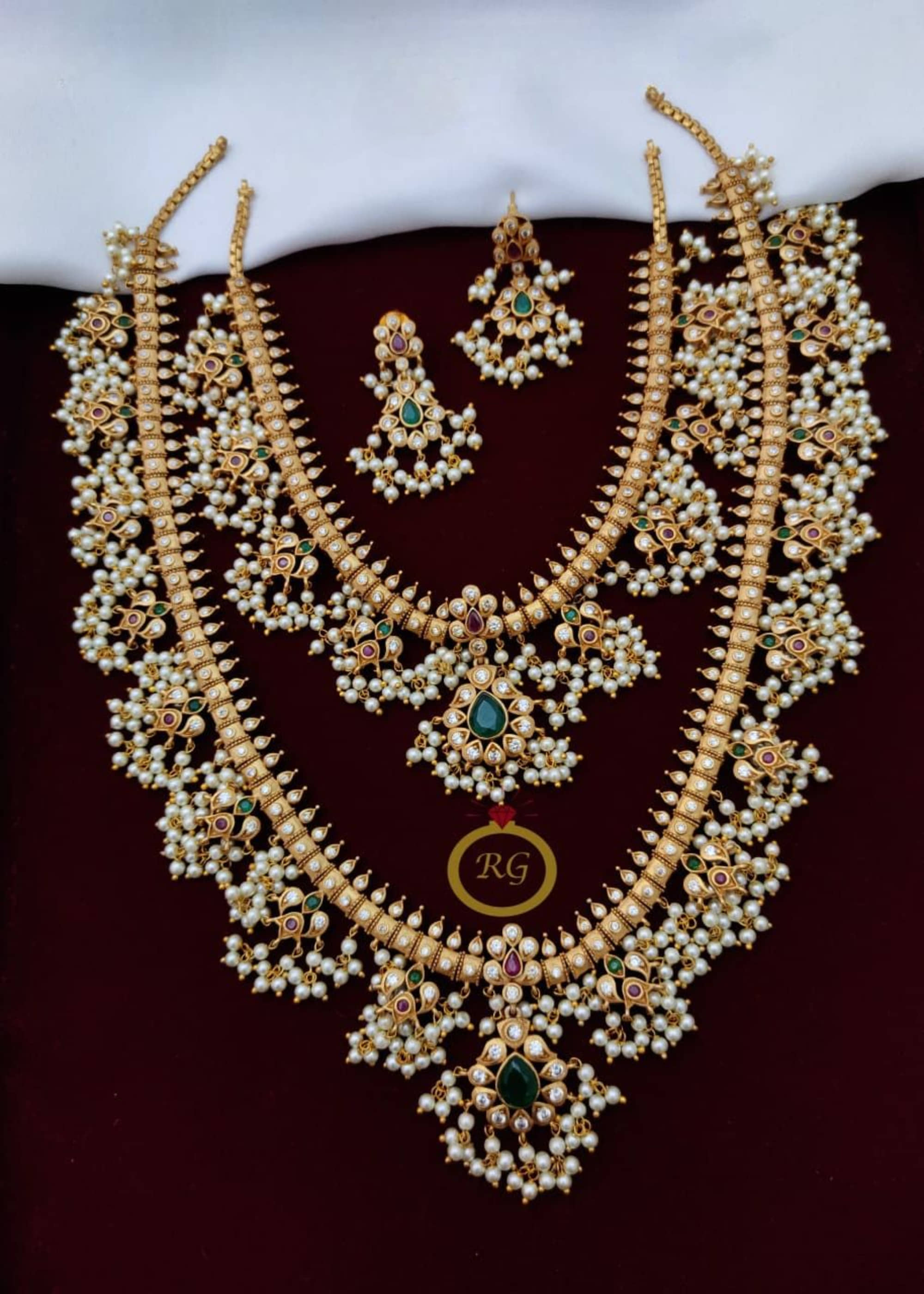 ROFARWORD Gold Brass Necklace Set ( Pack of 1 )
