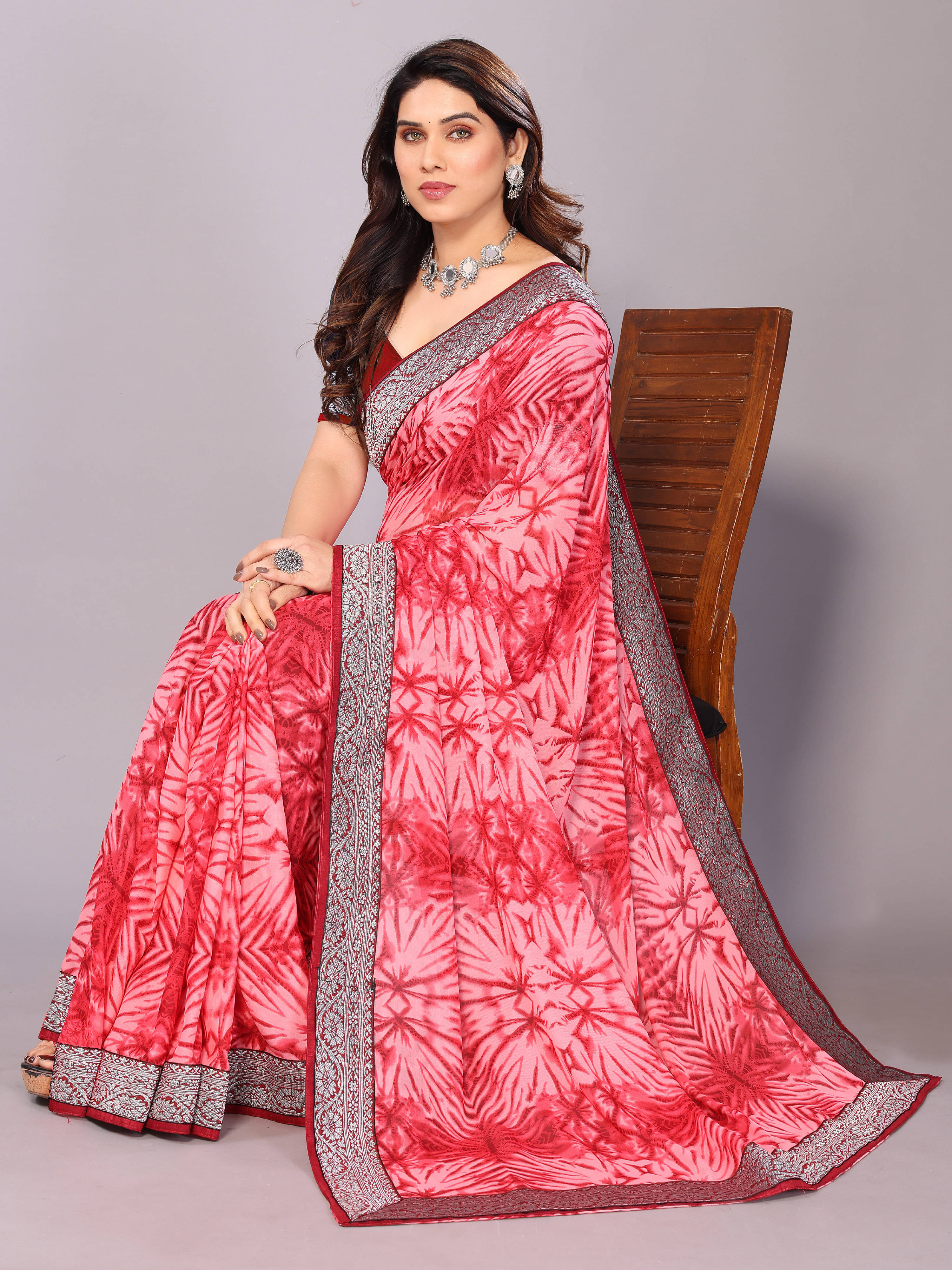     			SAREEYA16 Georgette Printed Regular Saree With Unstitched Blouse Piece ( Pink )
