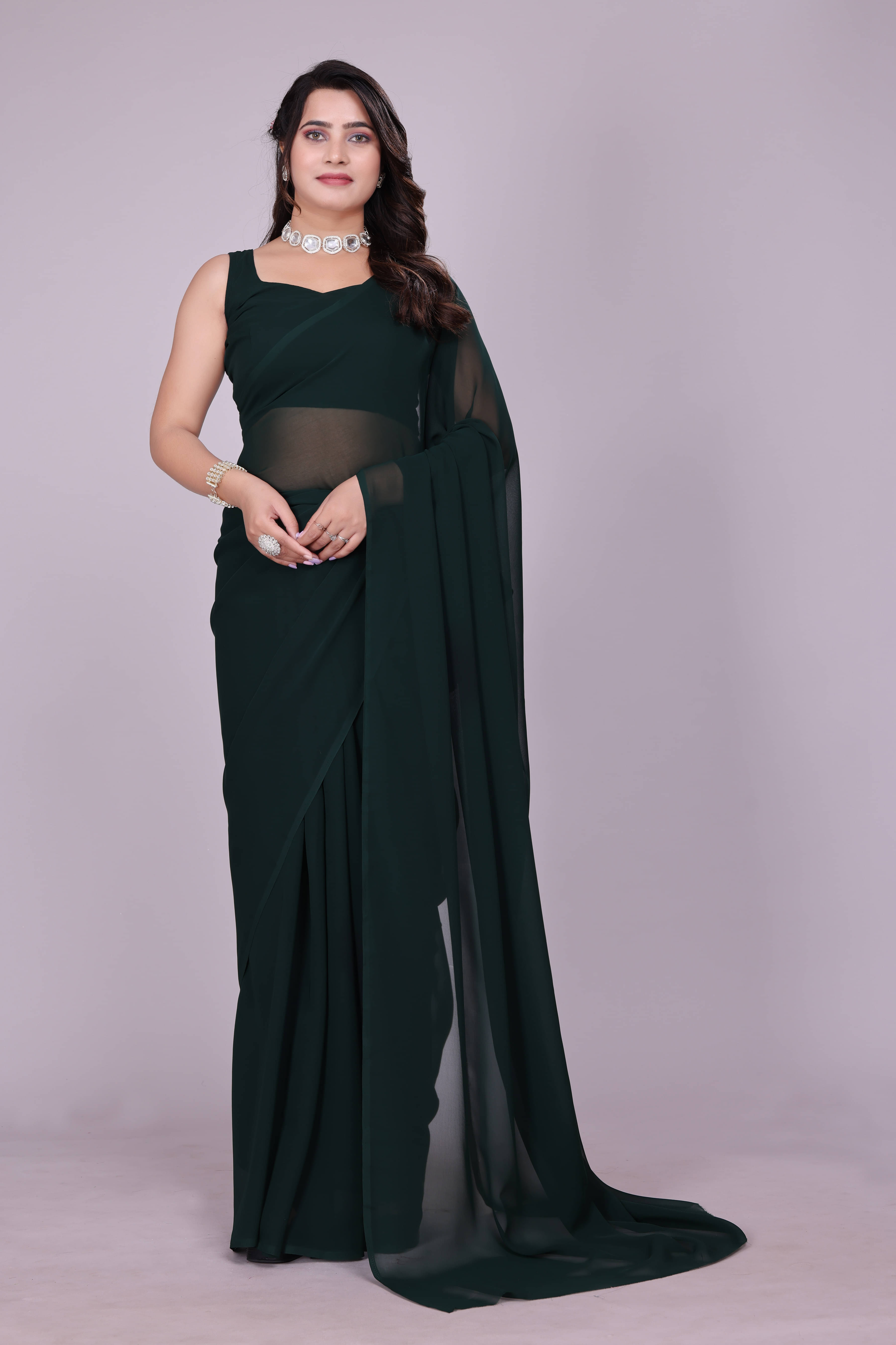     			SAREEYA16 Georgette Solid Regular Saree With Unstitched Blouse Piece ( Green )