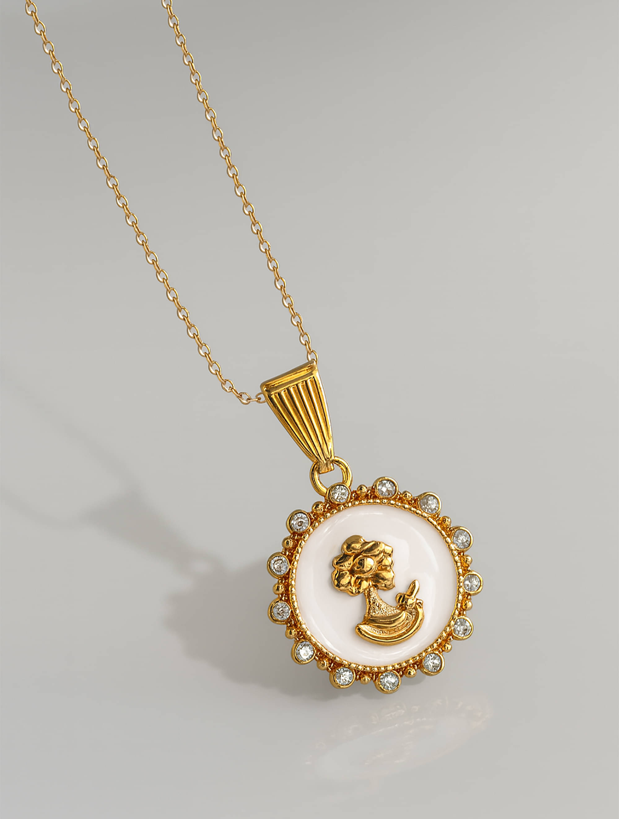 SHANKH-KRIVA White Pendant ( Pack of 1 ) SHANKH-KRIVA White Pendant ( Pack of 1 )