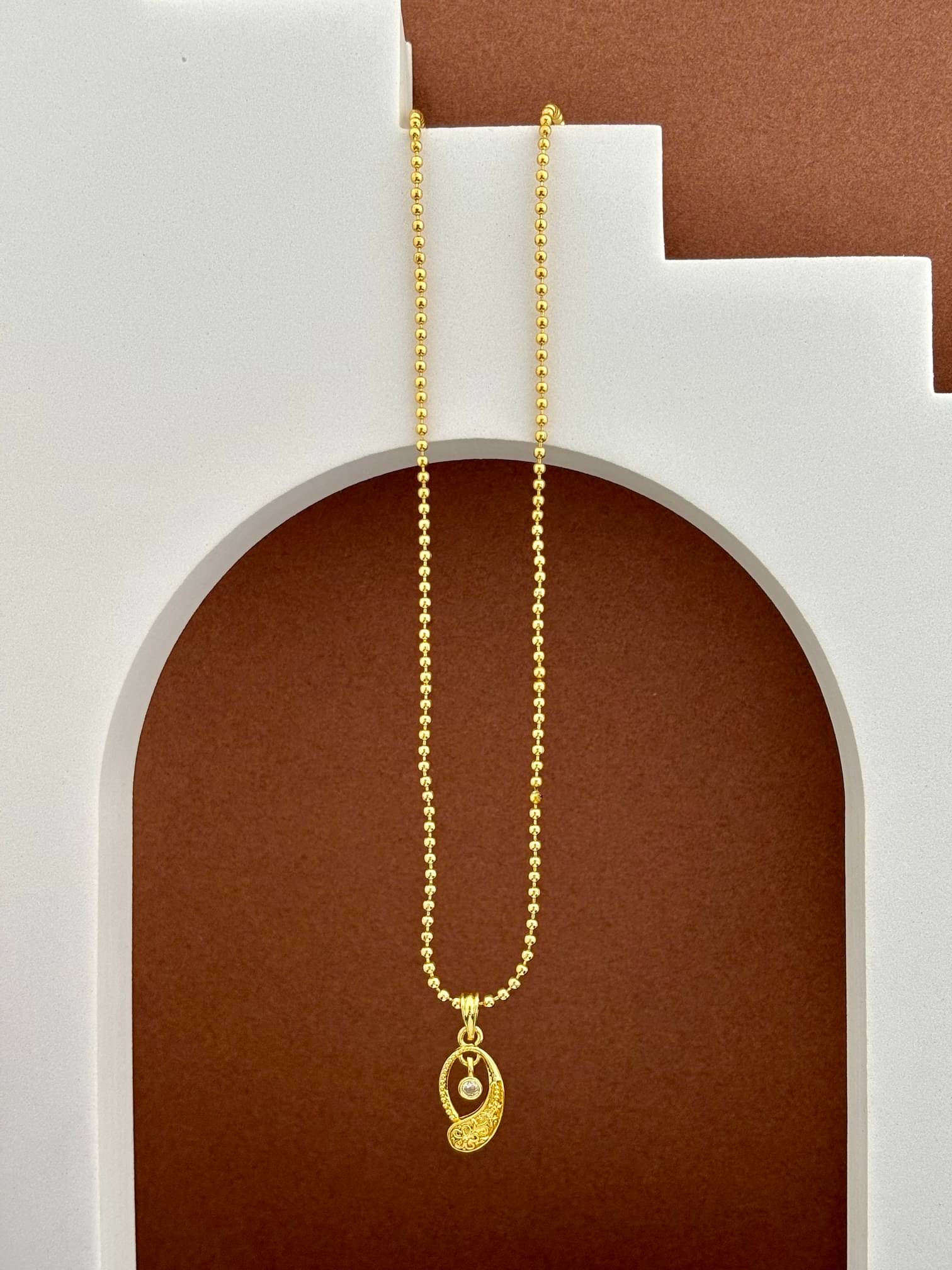 Sanaa Creations Golden Pendant ( Pack of 1 ) Sanaa Creations Golden Pendant ( Pack of 1 )