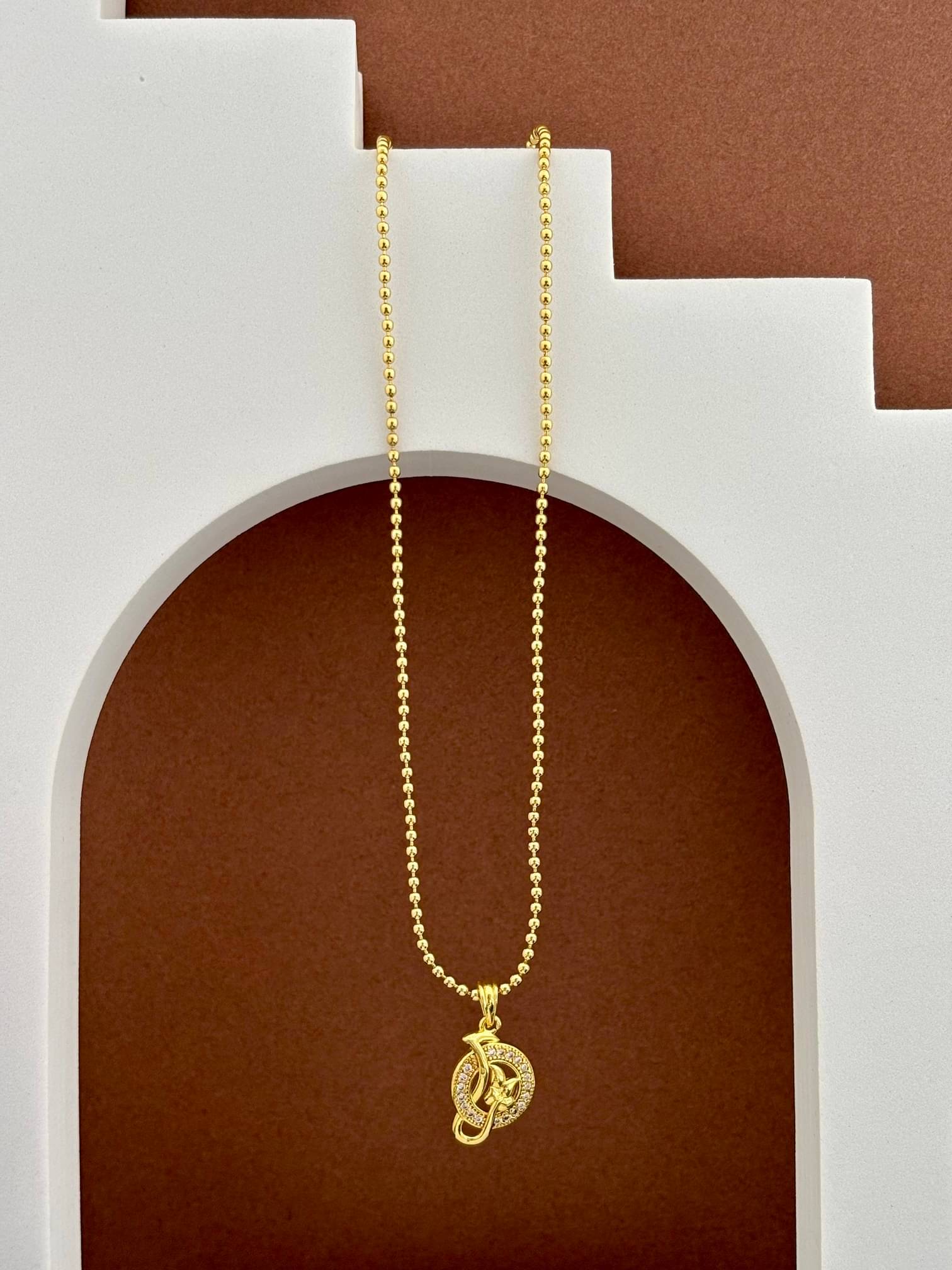     			Sanaa Creations Golden Pendant ( Pack of 1 )