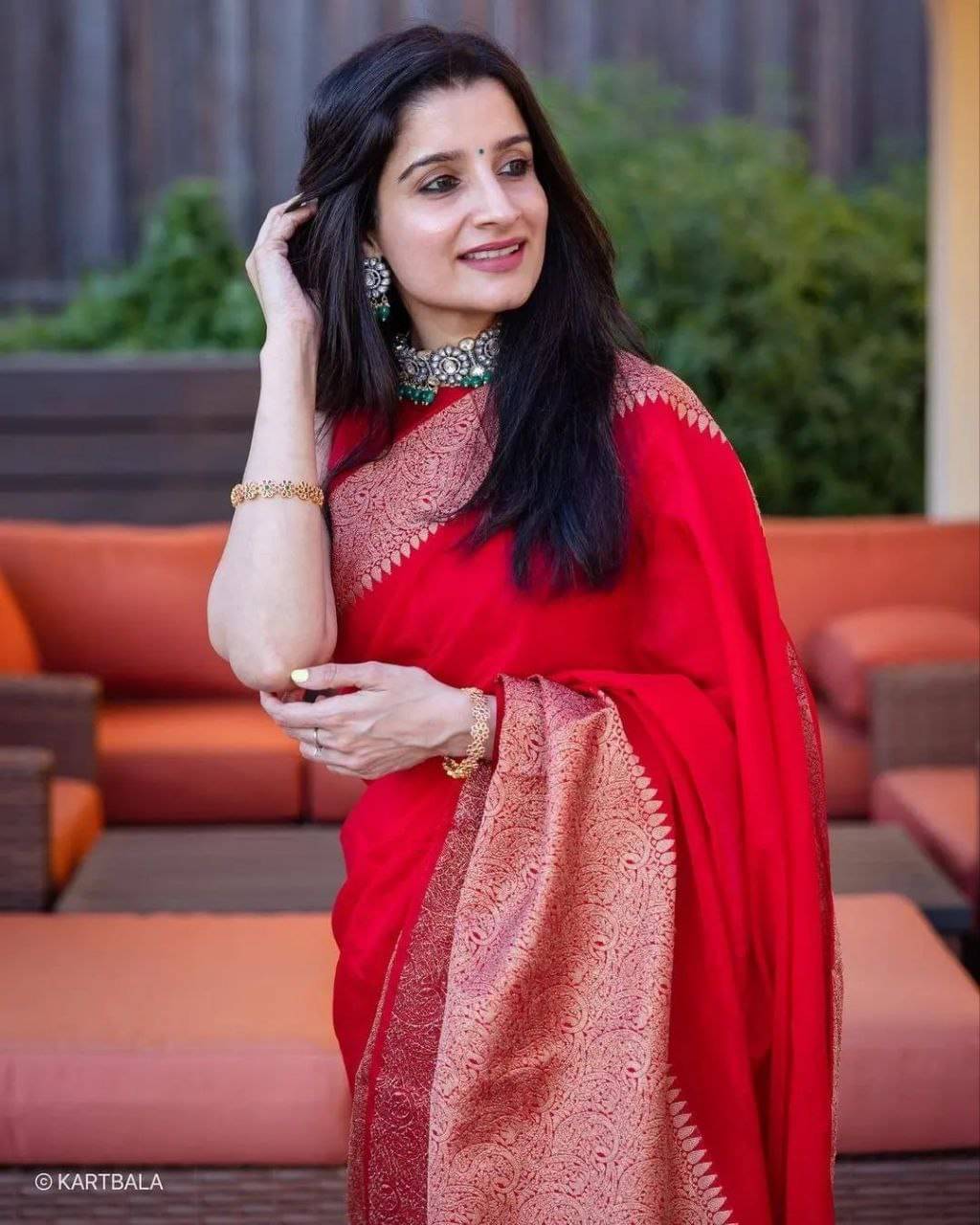     			THE PRIVATE LABLE Linen Printed Banarasi saree With Unstitched Blouse Piece ( Red )