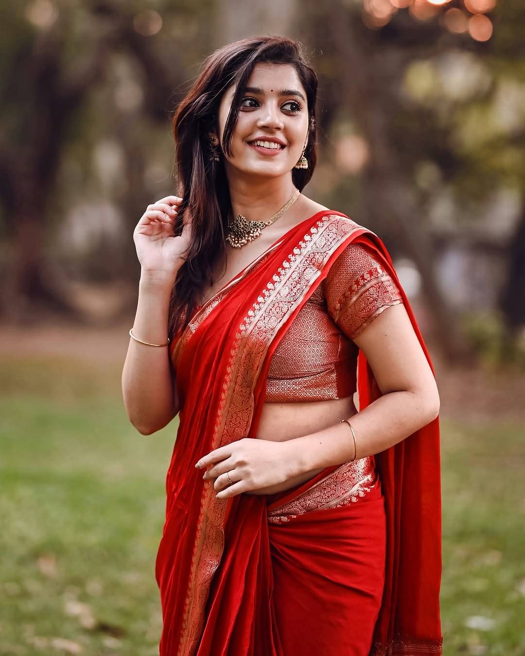     			Vastukala Silk Woven Kanjeevaram Sarees With Unstitched Blouse Piece ( Red )