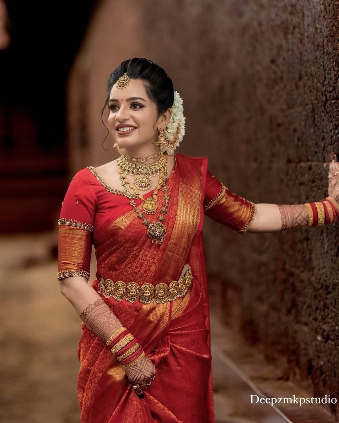    			Vastukala Silk Woven Kanjeevaram Sarees With Unstitched Blouse Piece ( Red )