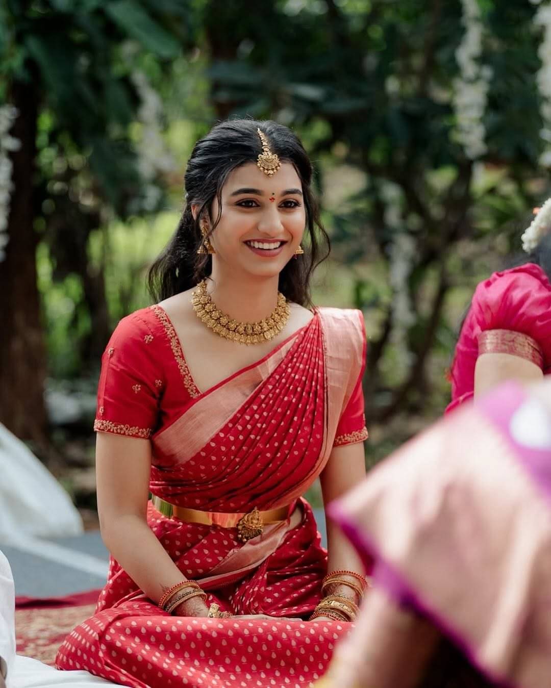 Vastukala Silk Woven Kanjeevaram Sarees With Unstitched Blouse Piece ( Red ) Vastukala Silk Woven Kanjeevaram Sarees With Unstitched Blouse Piece ( Red )