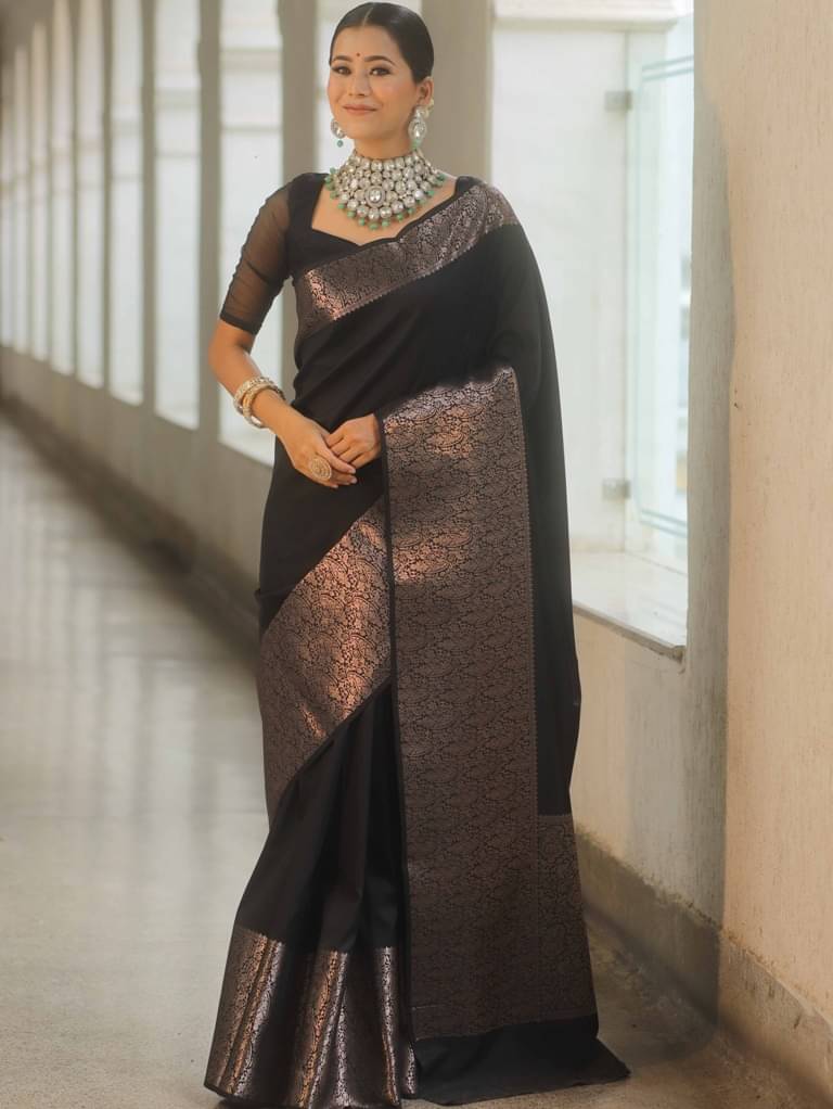 Vastukala Silk Woven Kanjeevaram Sarees With Unstitched Blouse Piece ( Black )     			Vastukala Silk Woven Kanjeevaram Sarees With Unstitched Blouse Piece ( Black )