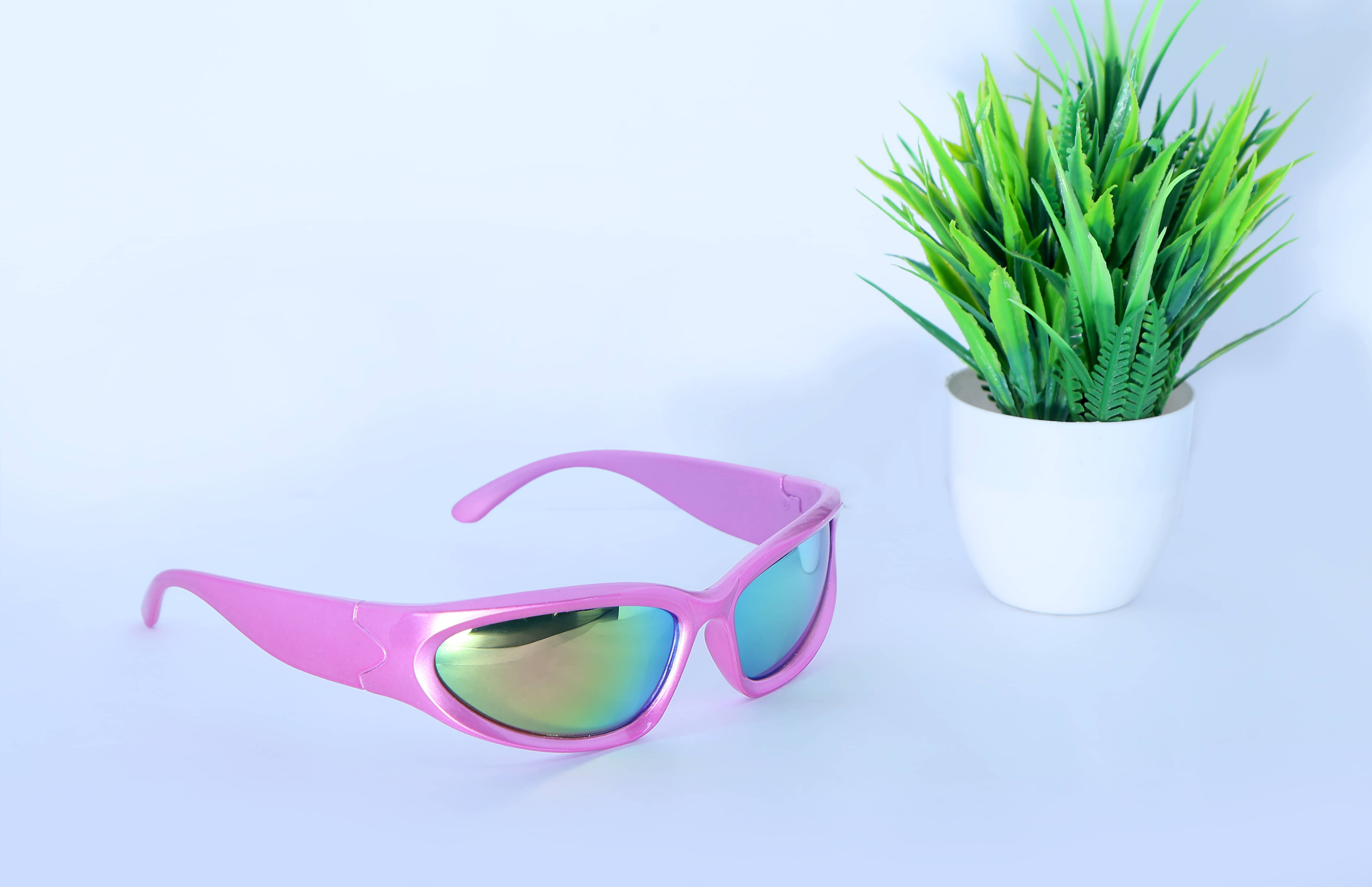     			AMAZEA Pink Wrap Around Sunglasses ( Pack of 1 )