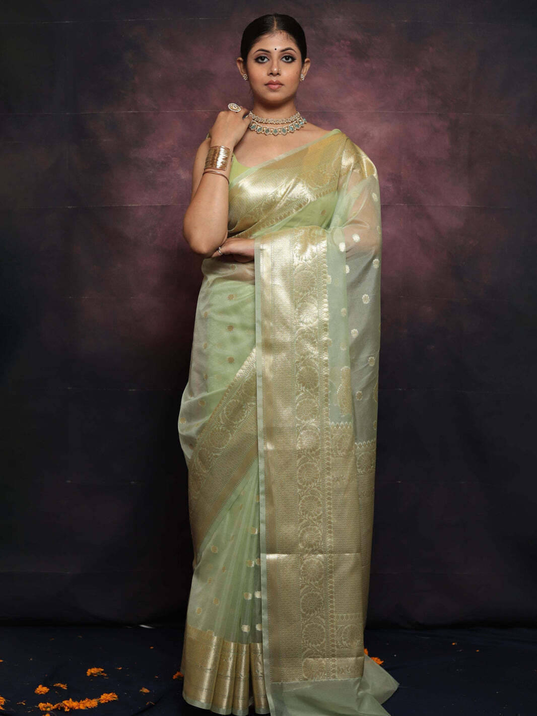 Bansari Textile Jacquard Self Design Regular Saree With Unstitched Blouse Piece ( Light Green ) Bansari Textile Jacquard Self Design Regular Saree With Unstitched Blouse Piece ( Light Green )
