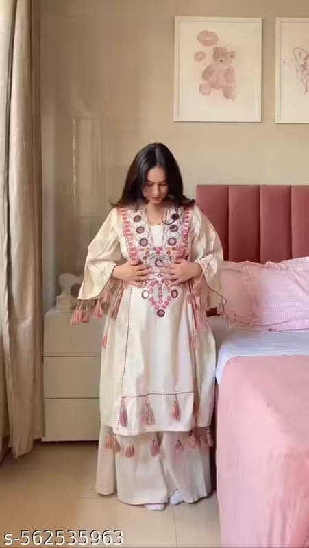     			Dulhan Saree Women Rayon Embroidered Anarkali Kurti With Palazzo ( Off White )