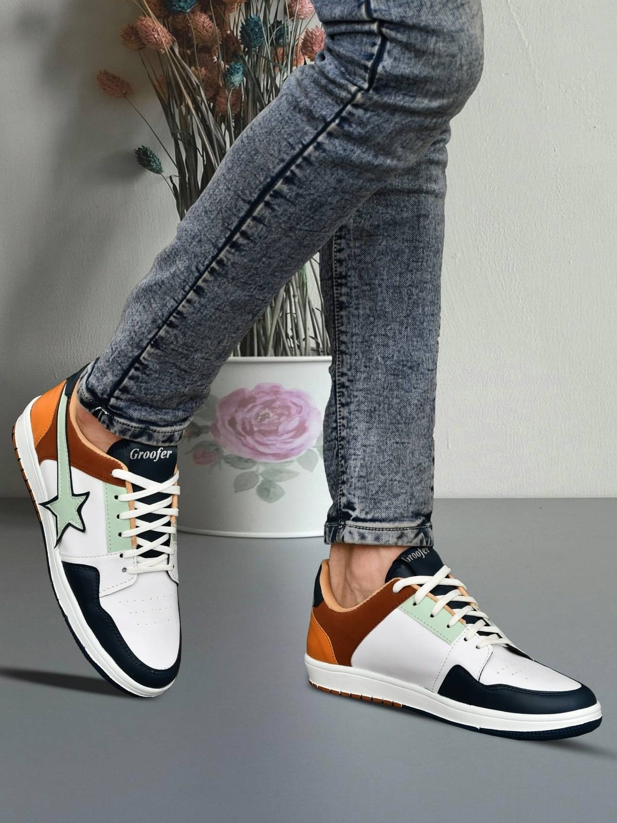     			Groofer Multicolor Men's Sneakers