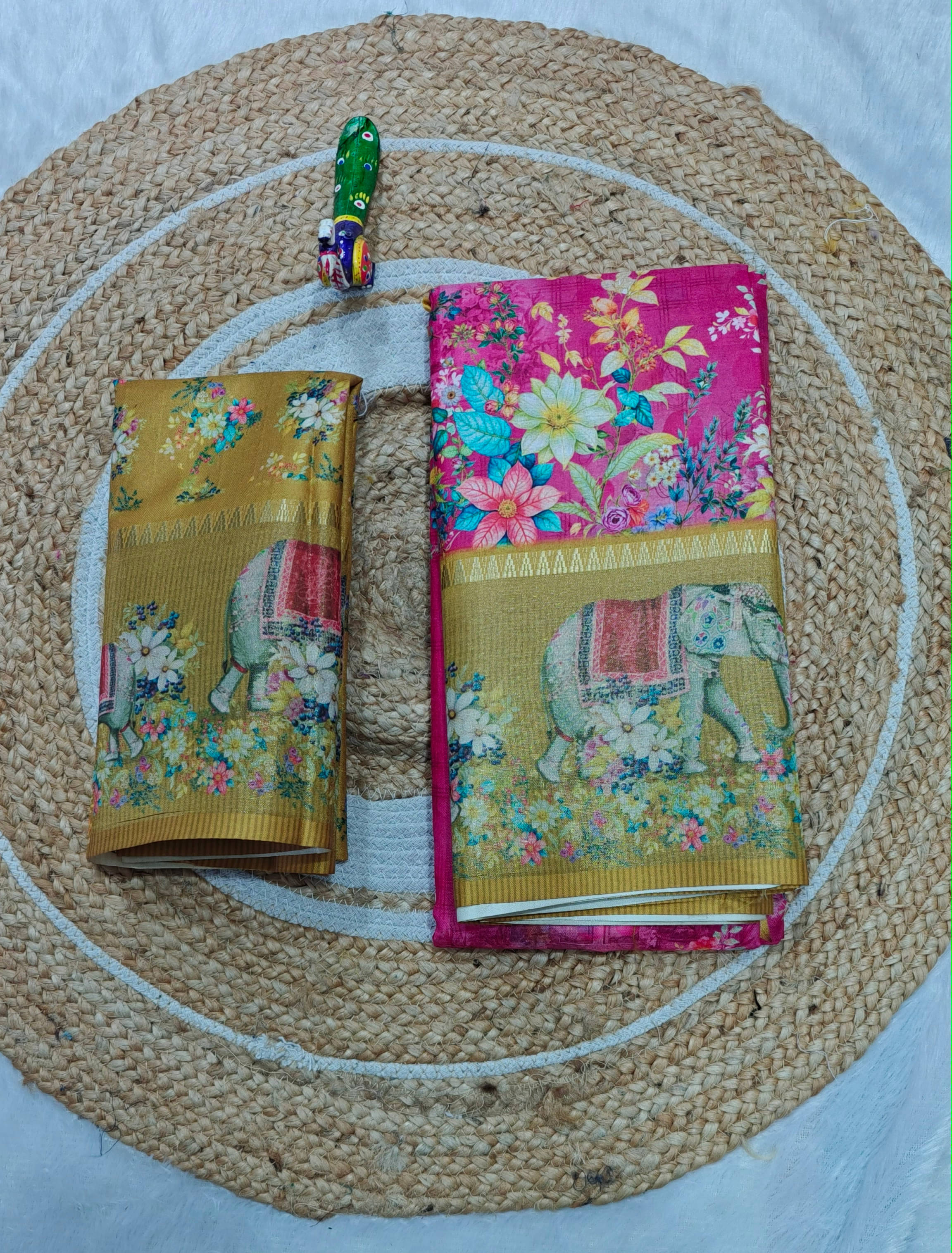     			SHIRODHARI Silk Blend Printed Sambalpuri Saree With Unstitched Blouse Piece ( Pink )