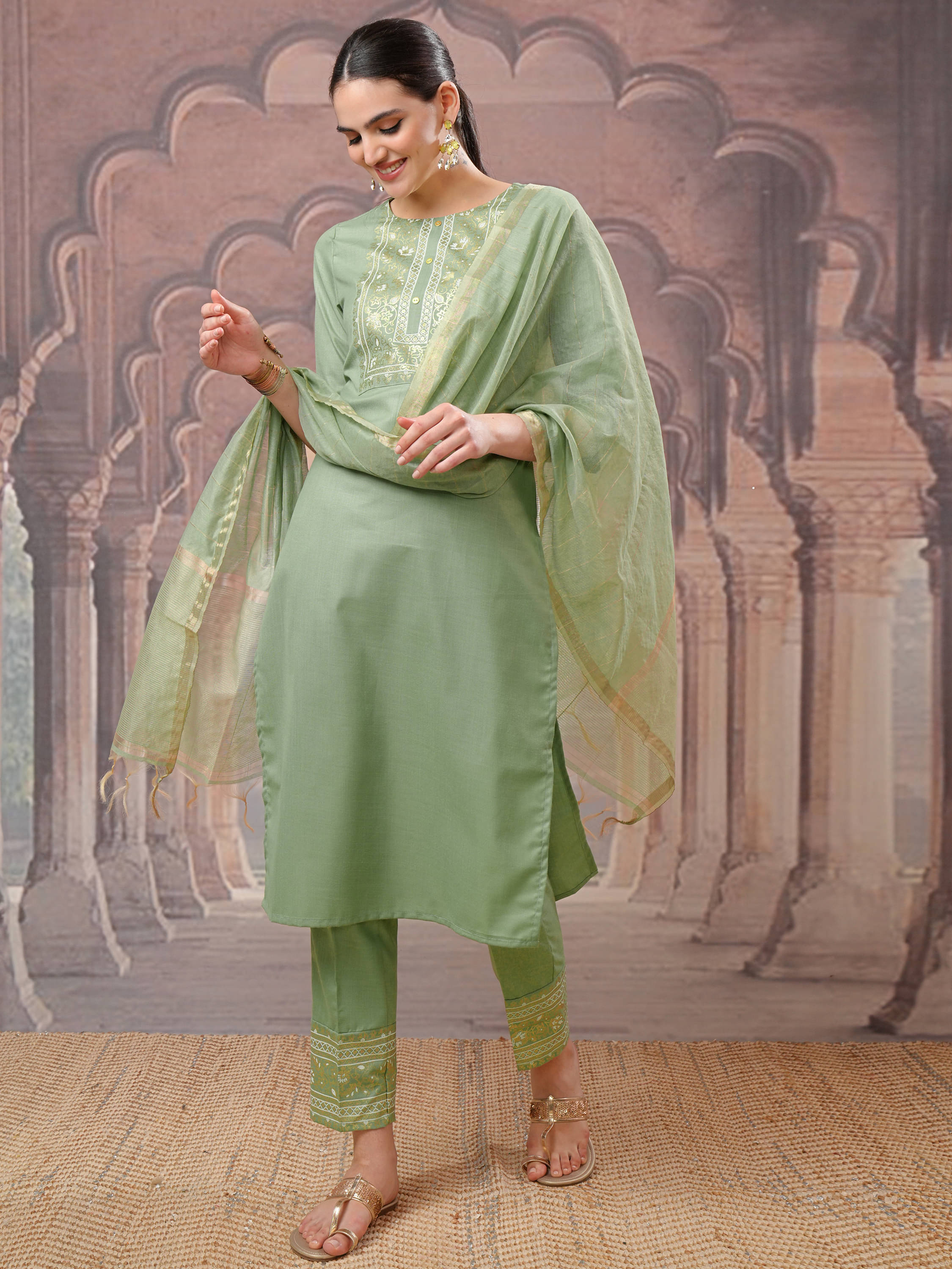     			Vishudh Women Polyester Printed Straight Kurti With Pants ( Green )