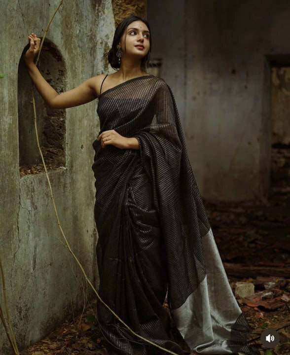 Bansari Textile Art Silk Woven Regular Saree With Unstitched Blouse Piece ( Black ) Bansari Textile Art Silk Woven Regular Saree With Unstitched Blouse Piece ( Black )