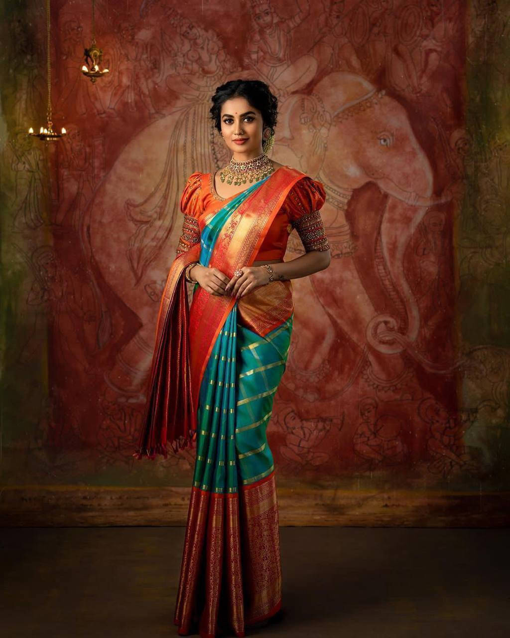     			Bansari Textile Jacquard Self Design Paithani Sarees With Unstitched Blouse Piece ( Green )
