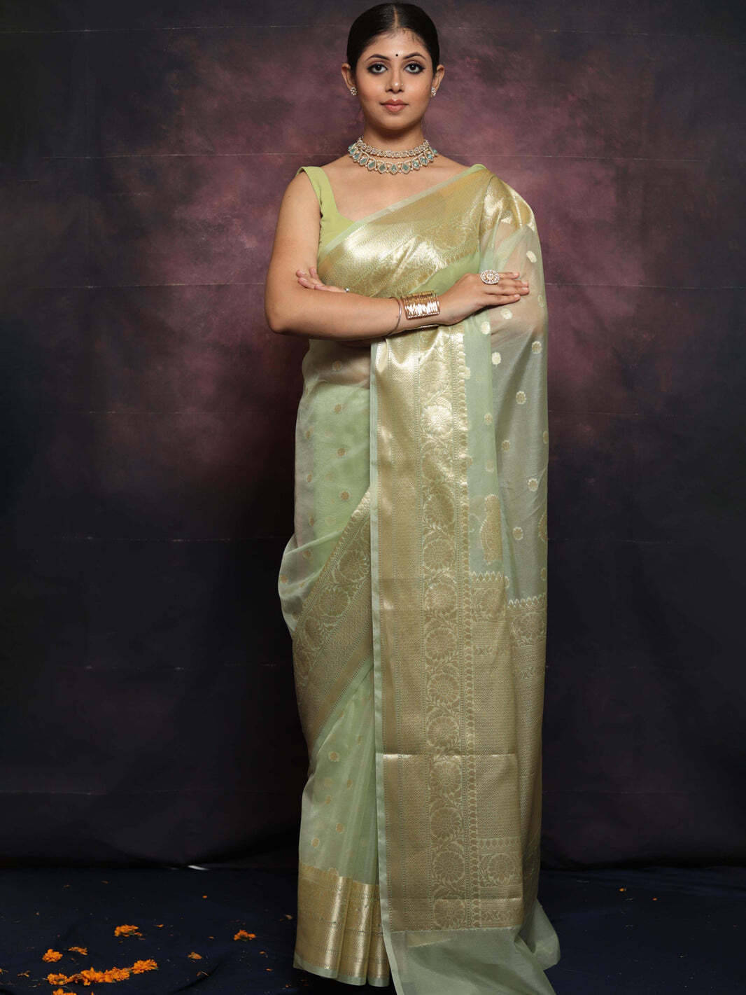Bansari Textile Jacquard Self Design Regular Saree With Unstitched Blouse Piece ( Light Green ) Bansari Textile Jacquard Self Design Regular Saree With Unstitched Blouse Piece ( Light Green )