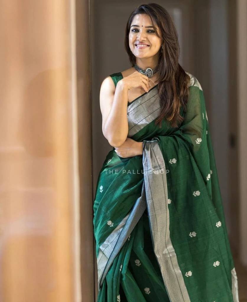 Bansari Textile Jacquard Self Design Paithani Sarees With Unstitched Blouse Piece ( Green ) Bansari Textile Jacquard Self Design Paithani Sarees With Unstitched Blouse Piece ( Green )
