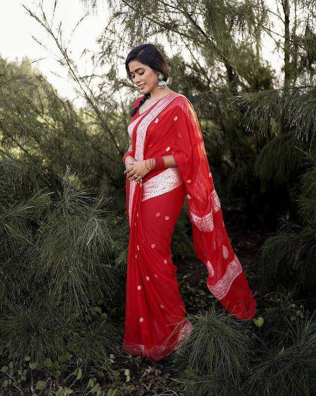     			Bansari Textile Jacquard Woven Banarasi saree With Unstitched Blouse Piece ( Red )