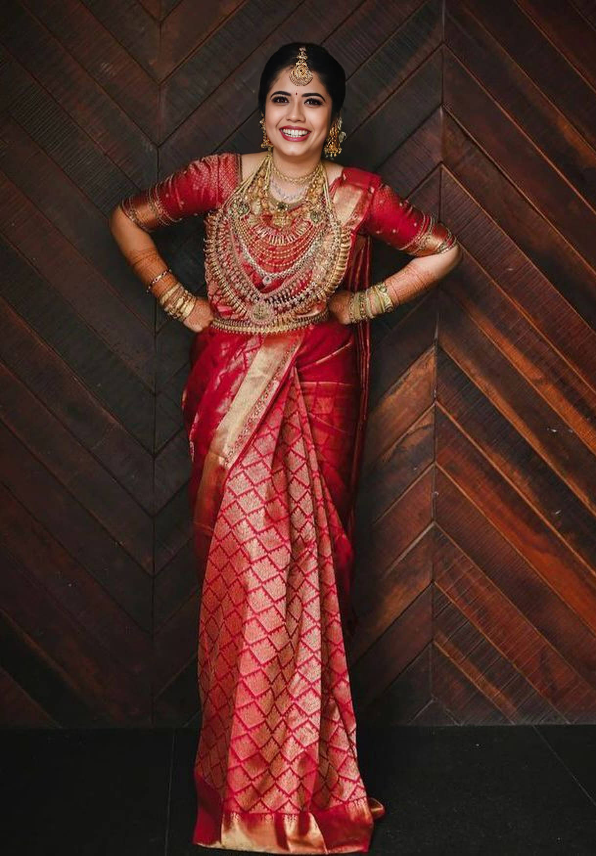     			Bansari Textile Jacquard Woven Banarasi saree With Unstitched Blouse Piece ( Red )