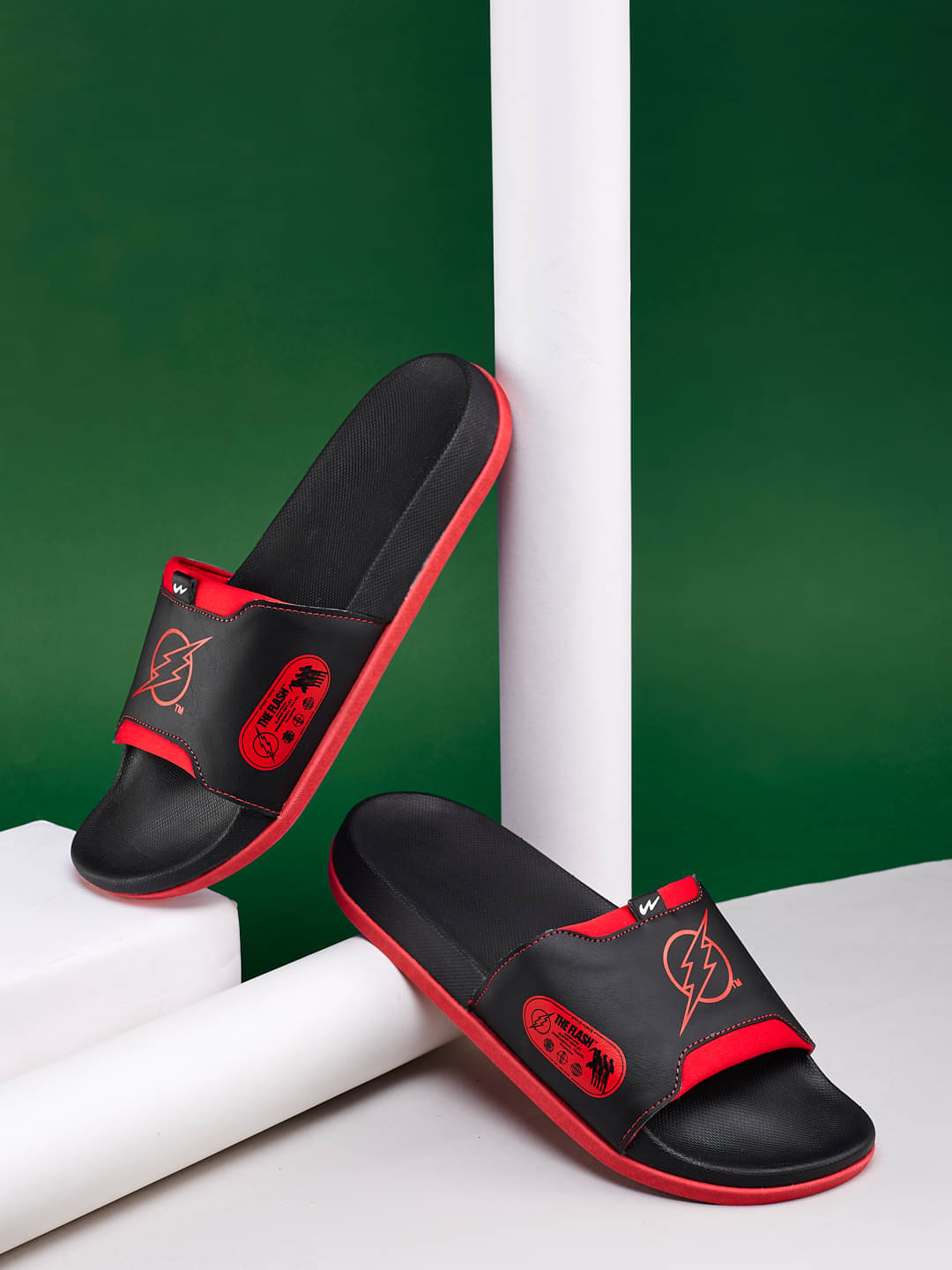     			CAMPUS ACTIVEWEAR LIMITED Black Men's Slide Flip Flop