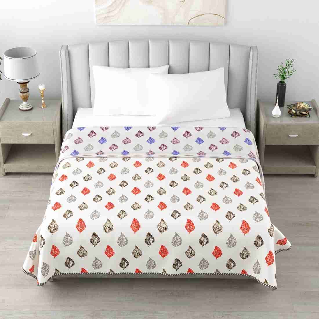     			Reversible Floral Printed Single Bed Dohar for AC Room - 152 cm x 244 cm (Width x Height)
