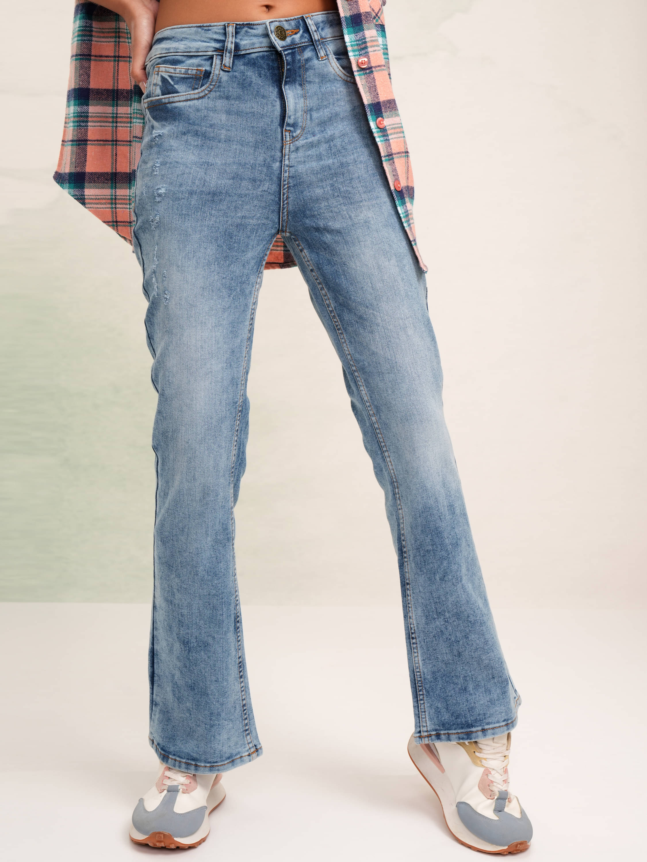     			Tokyo Talkies Women's Flared Mid-Rise Jeans ( Light Blue )