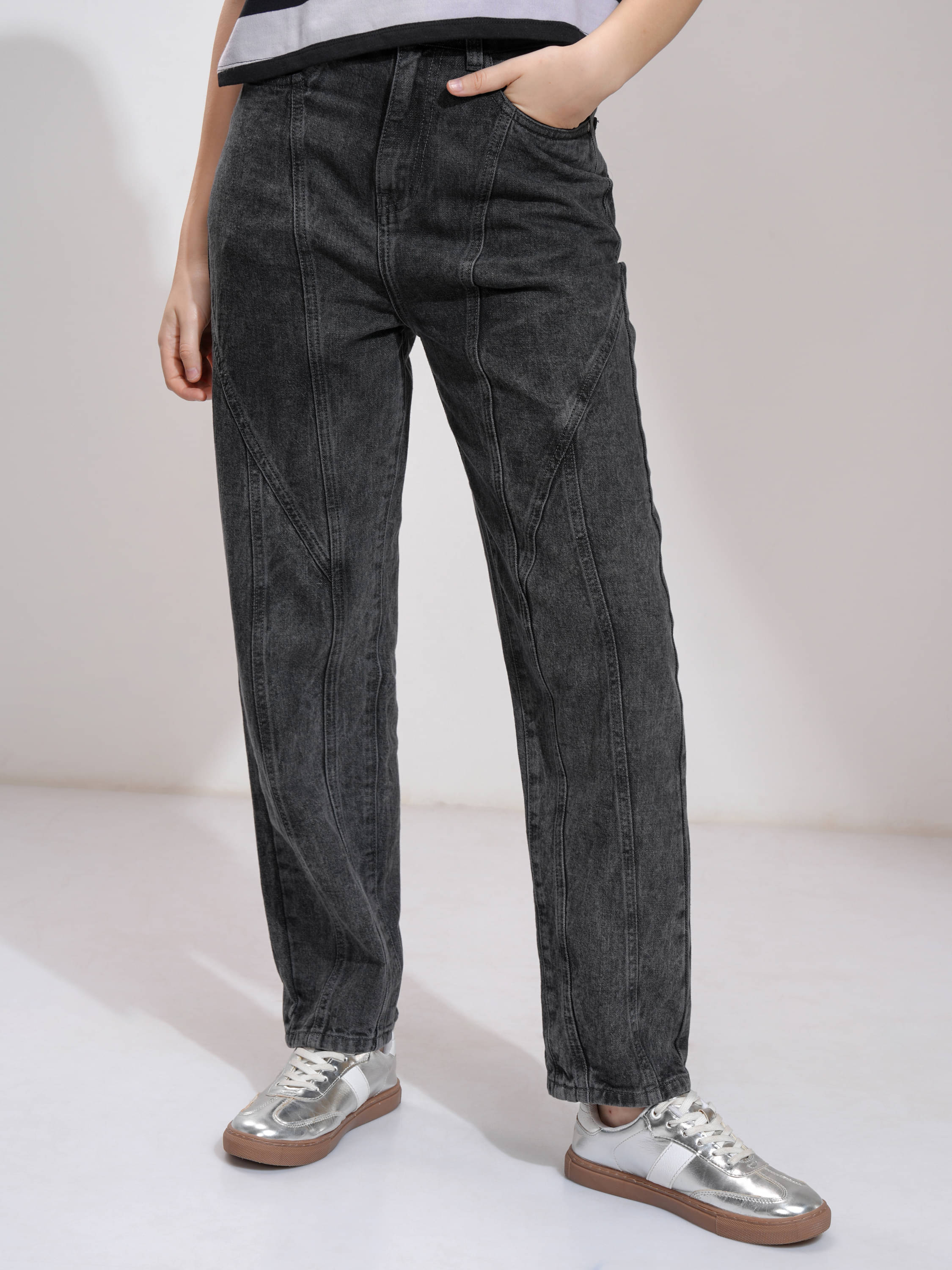     			Tokyo Talkies Women's Regular Fit Mid-Rise Jeans ( Dark Grey )