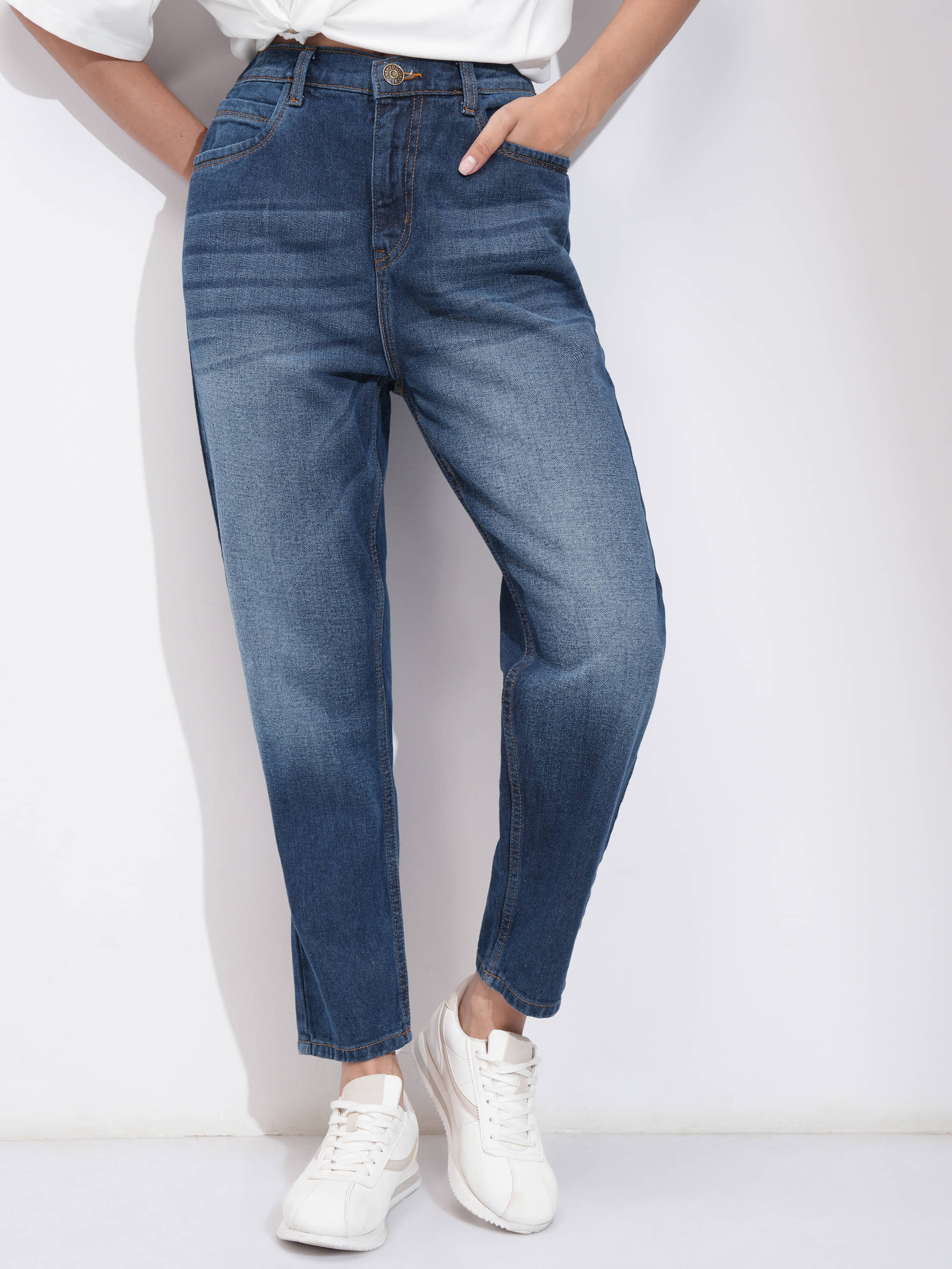     			Tokyo Talkies Women's Relaxed Fit Mid-Rise Jeans ( Blue )