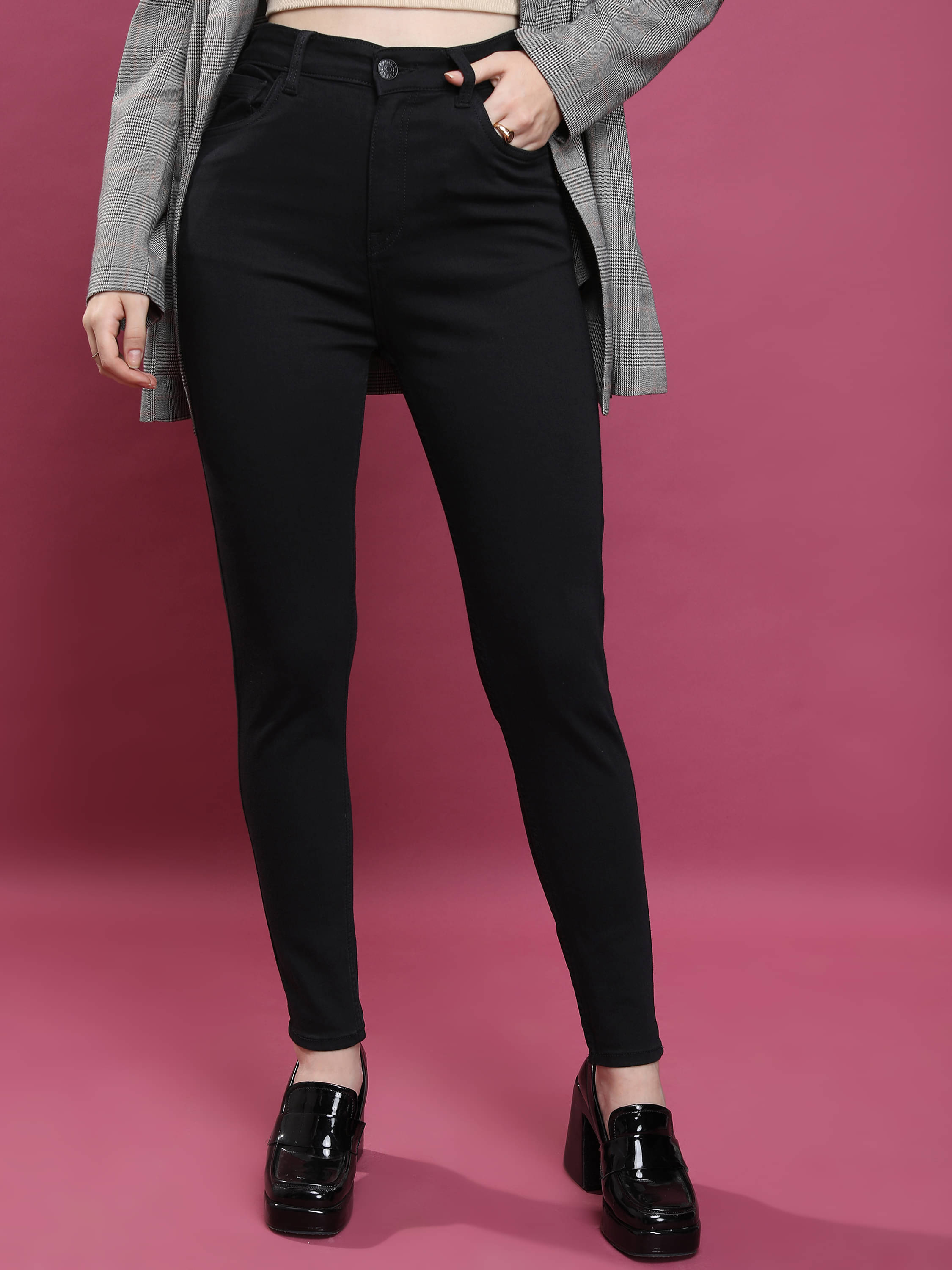     			Tokyo Talkies Women's Skinny Fit Mid-Rise Jeans ( Black )