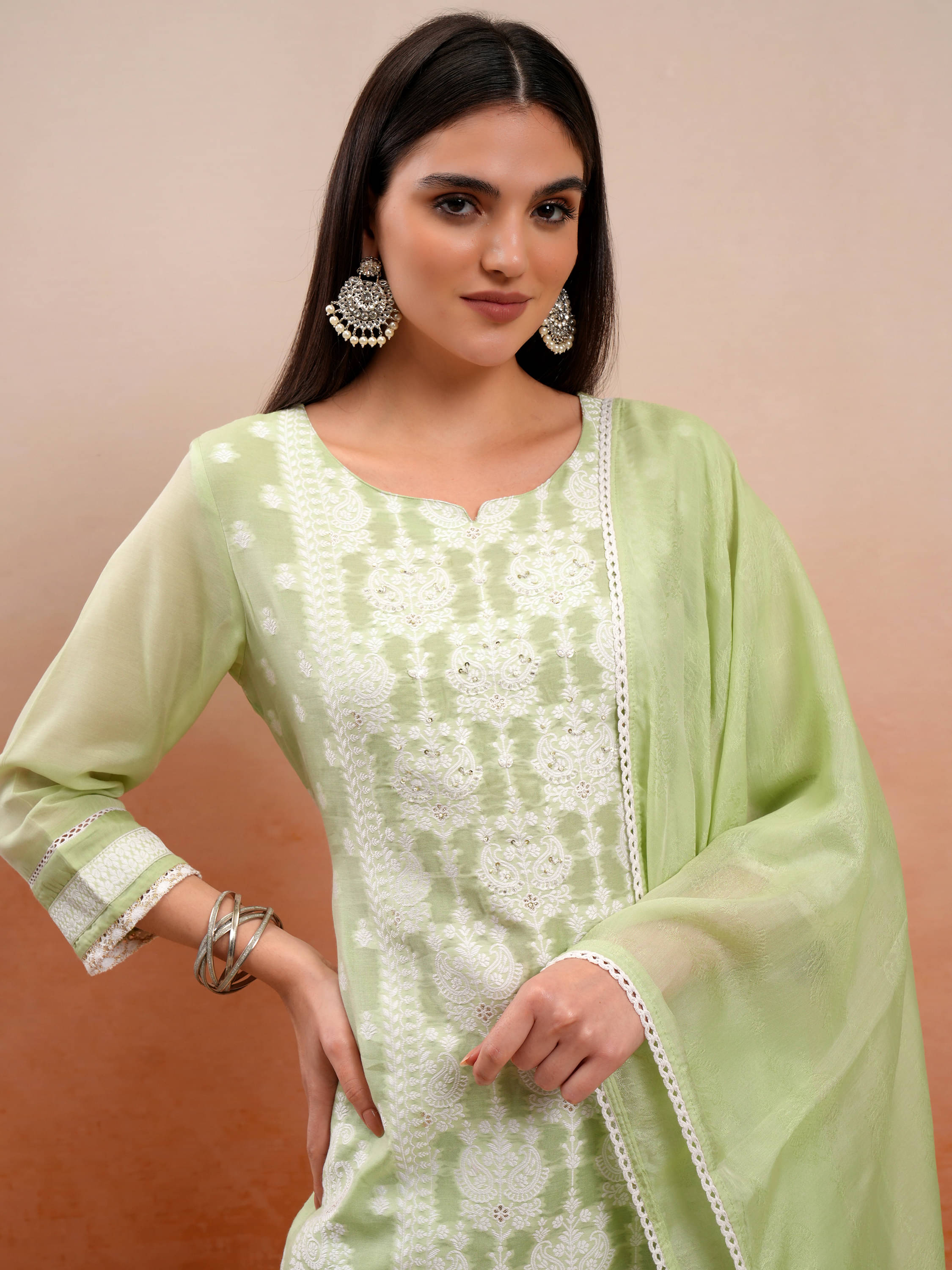 Vishudh Women Cotton Blend Self Design Straight Kurti With Pants ( Green ) Vishudh Women Cotton Blend Self Design Straight Kurti With Pants ( Green )