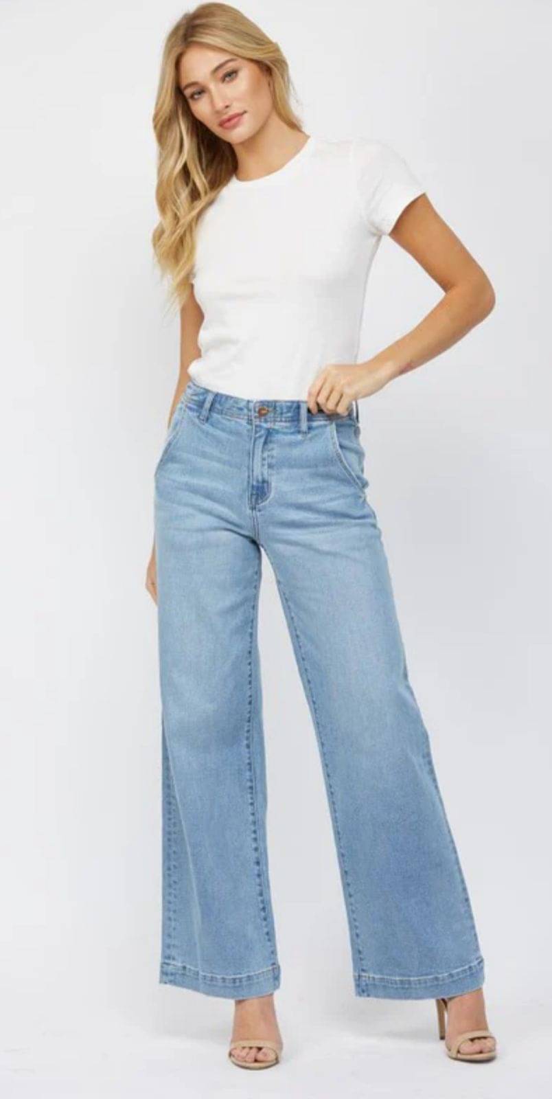     			AD Fashion Women's Regular Fit High-Rise Jeans ( Blue )