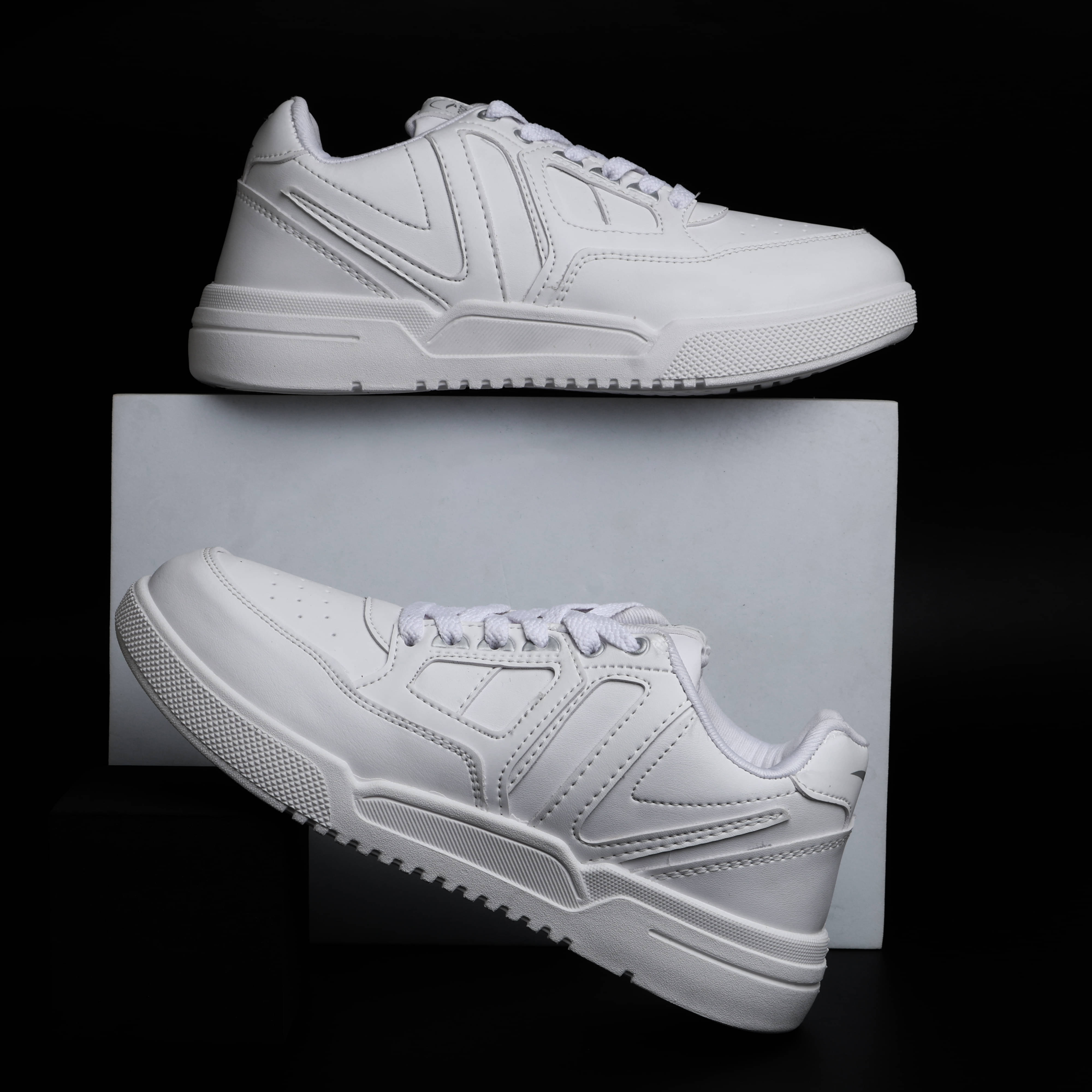     			ASIAN CRUZER-02 White Men's Sneakers