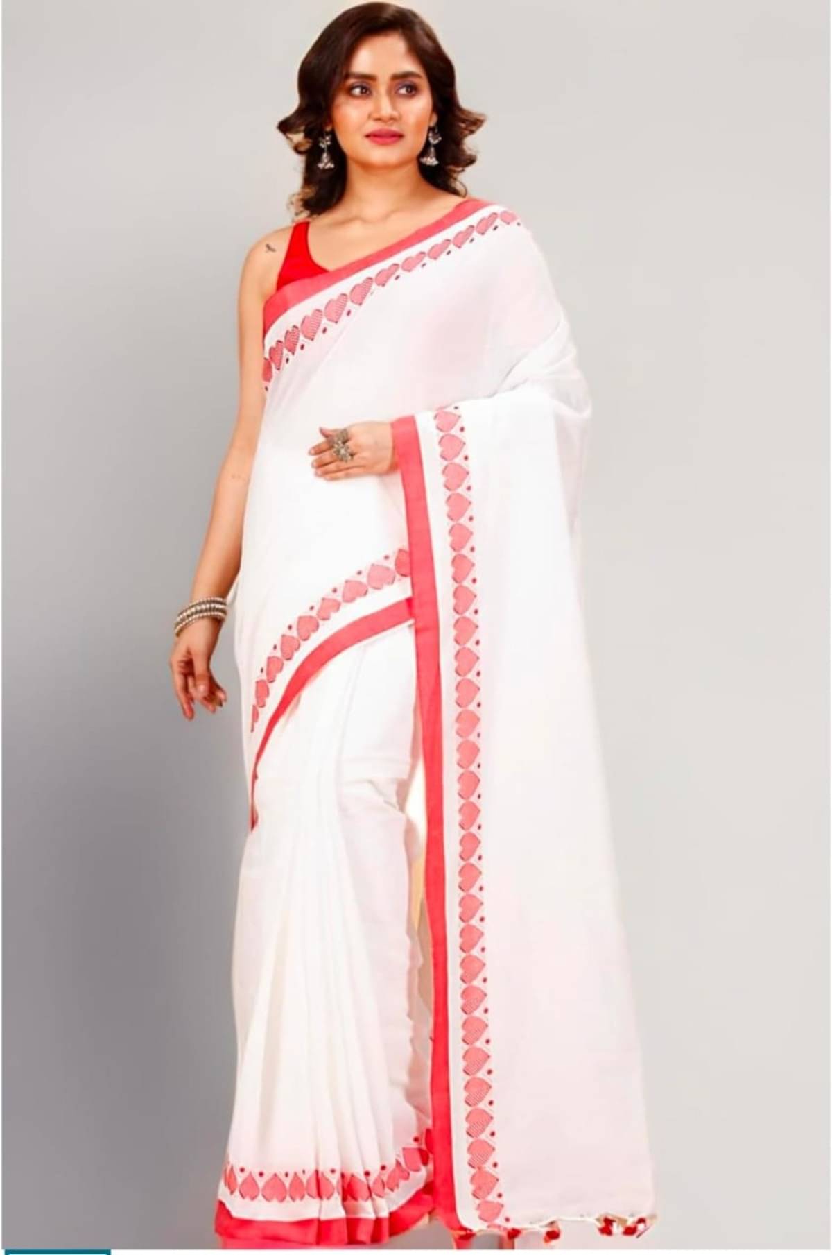 BRYNBRIT Cotton Blend Embellished Chanderi saree With Unstitched Blouse Piece ( Off White ) BRYNBRIT Cotton Blend Embellished Chanderi saree With Unstitched Blouse Piece ( Off White )