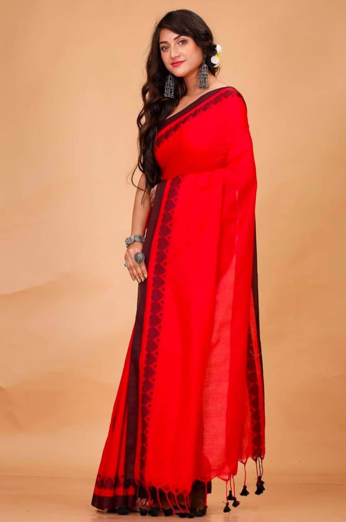 BRYNBRIT Cotton Blend Embellished Chanderi saree With Unstitched Blouse Piece ( Red )     			BRYNBRIT Cotton Blend Embellished Chanderi saree With Unstitched Blouse Piece ( Red )