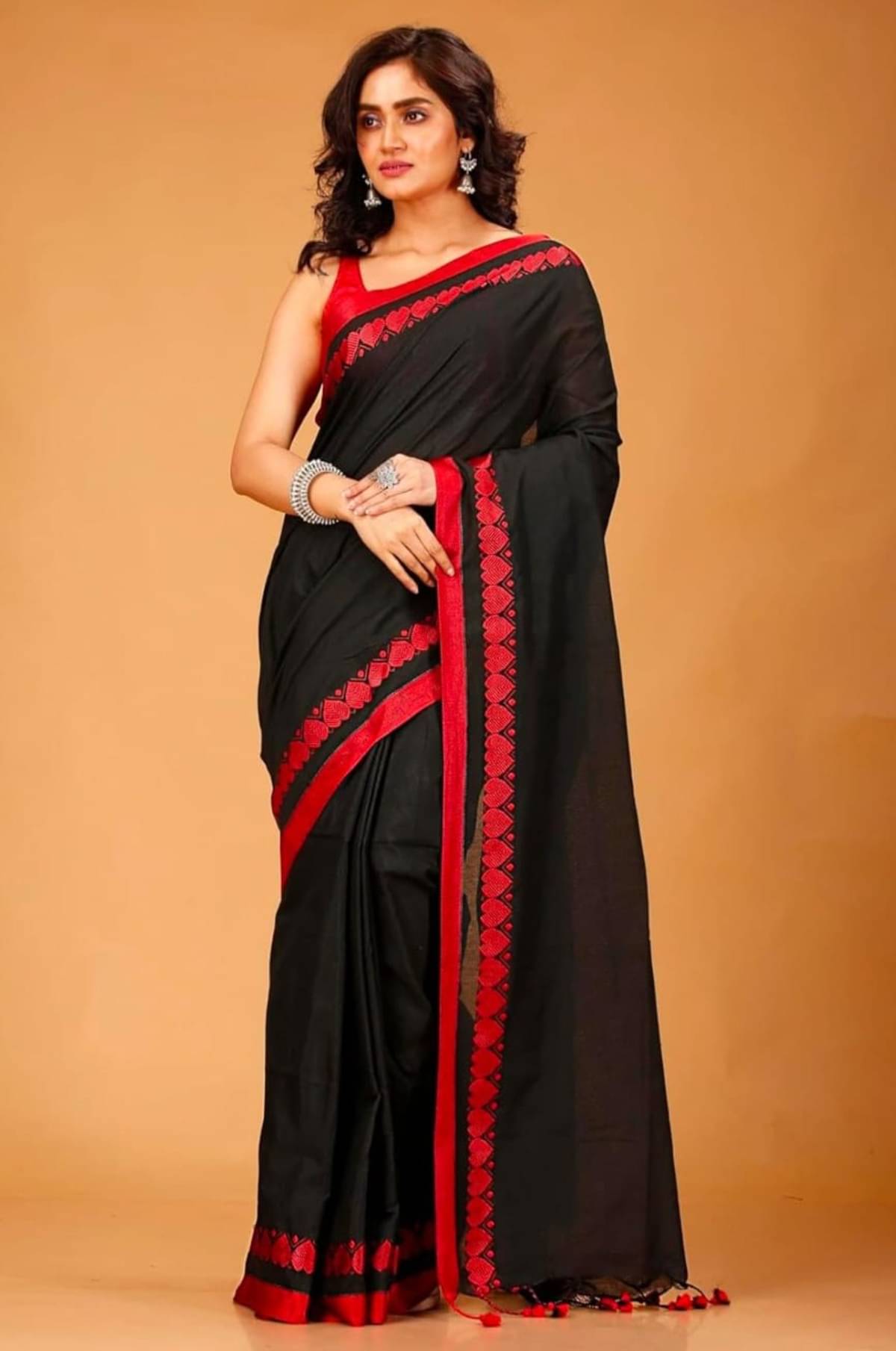     			BRYNBRIT Cotton Blend Embellished Chanderi saree With Unstitched Blouse Piece ( Black )