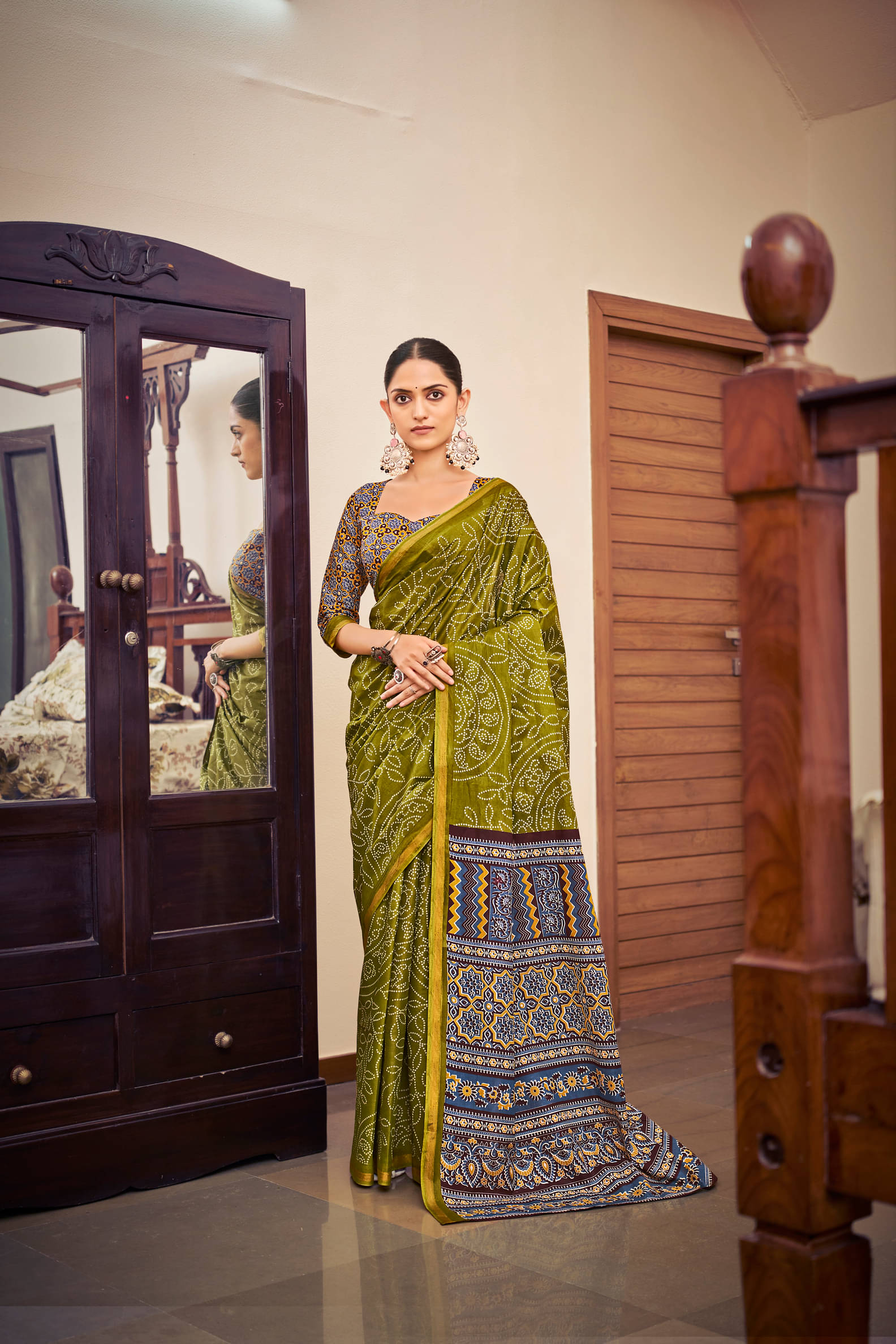 Granth Enterprise Cotton Printed Regular Saree With Unstitched Blouse Piece ( Olive ) Granth Enterprise Cotton Printed Regular Saree With Unstitched Blouse Piece ( Olive )