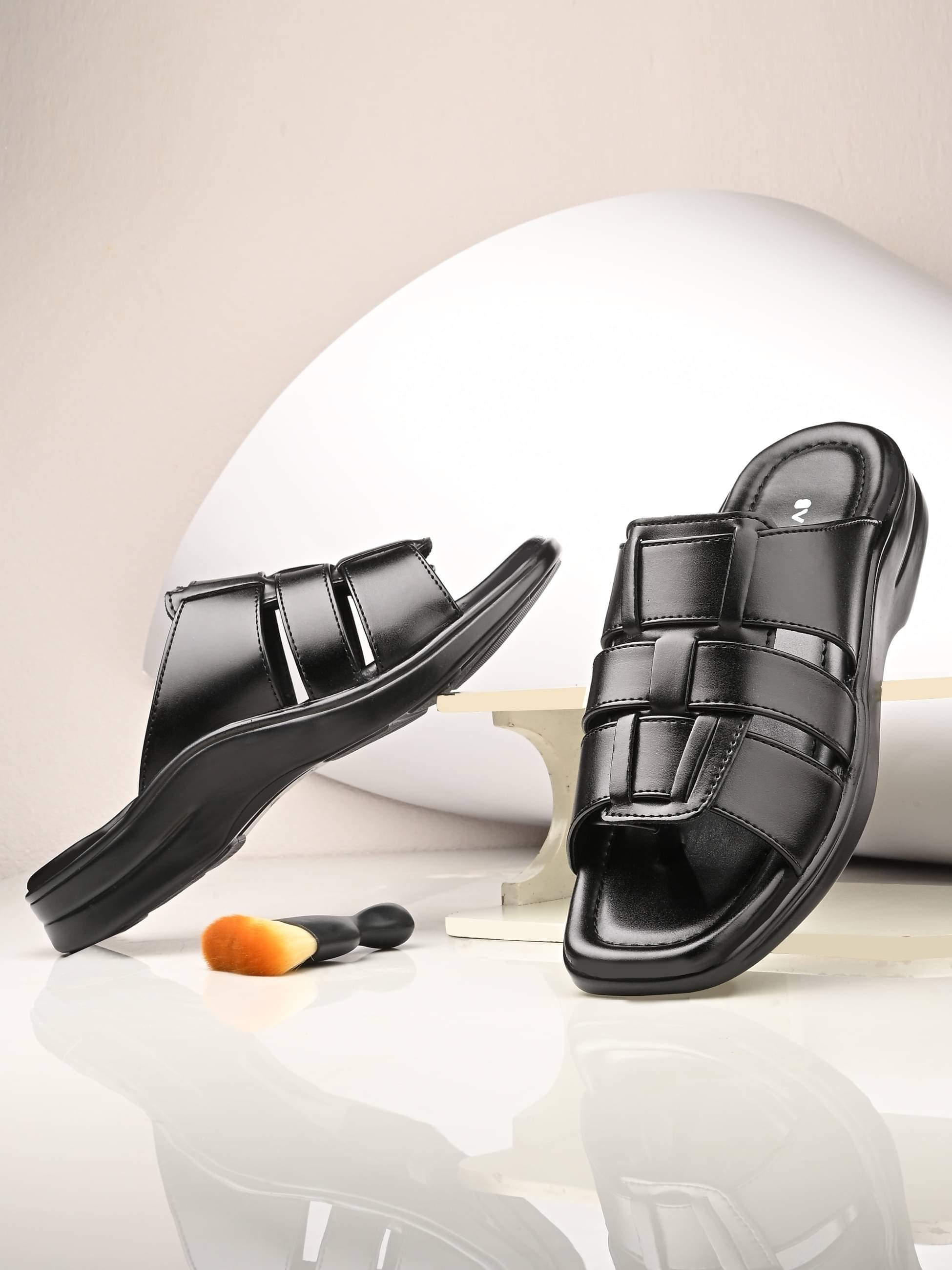     			IVRAH - Black Men's Sandals