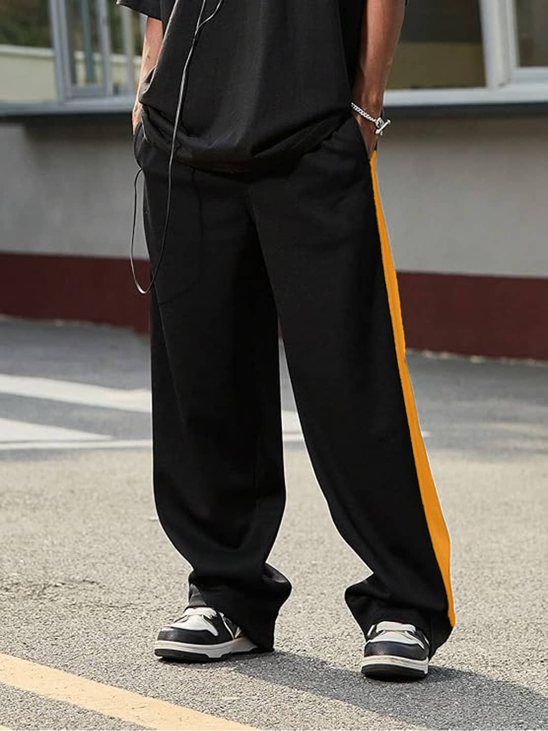 Leotude Black Cotton Blend Men's Trackpants ( Pack of 1 ) - Track Pants | Buy online on ZillyBuy