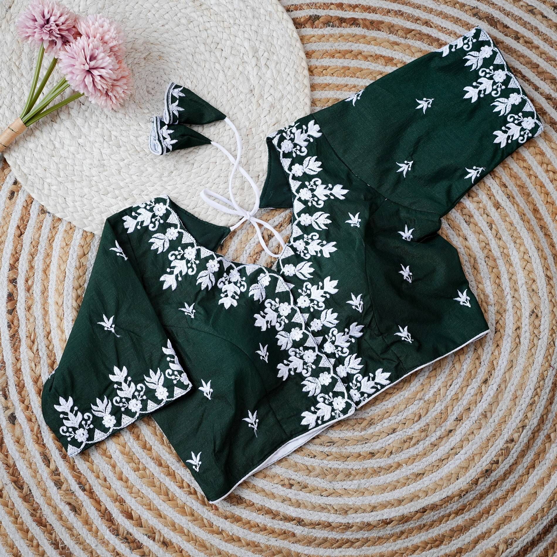     			Modern Mughals Green Readymade with Pad Art Silk Women's Blouse ( Pack of 1 )