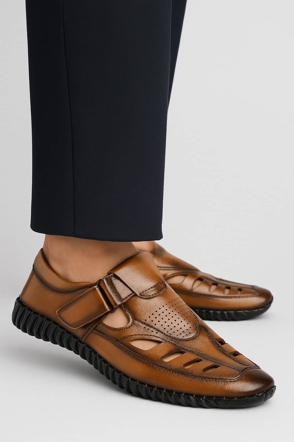     			SERSI - Tan Men's Sandals