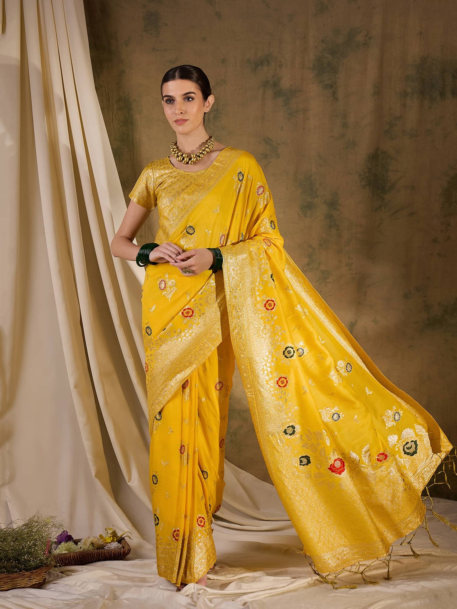     			Shree Mahantam Cotton Embellished Banarasi saree With Unstitched Blouse Piece ( Yellow )