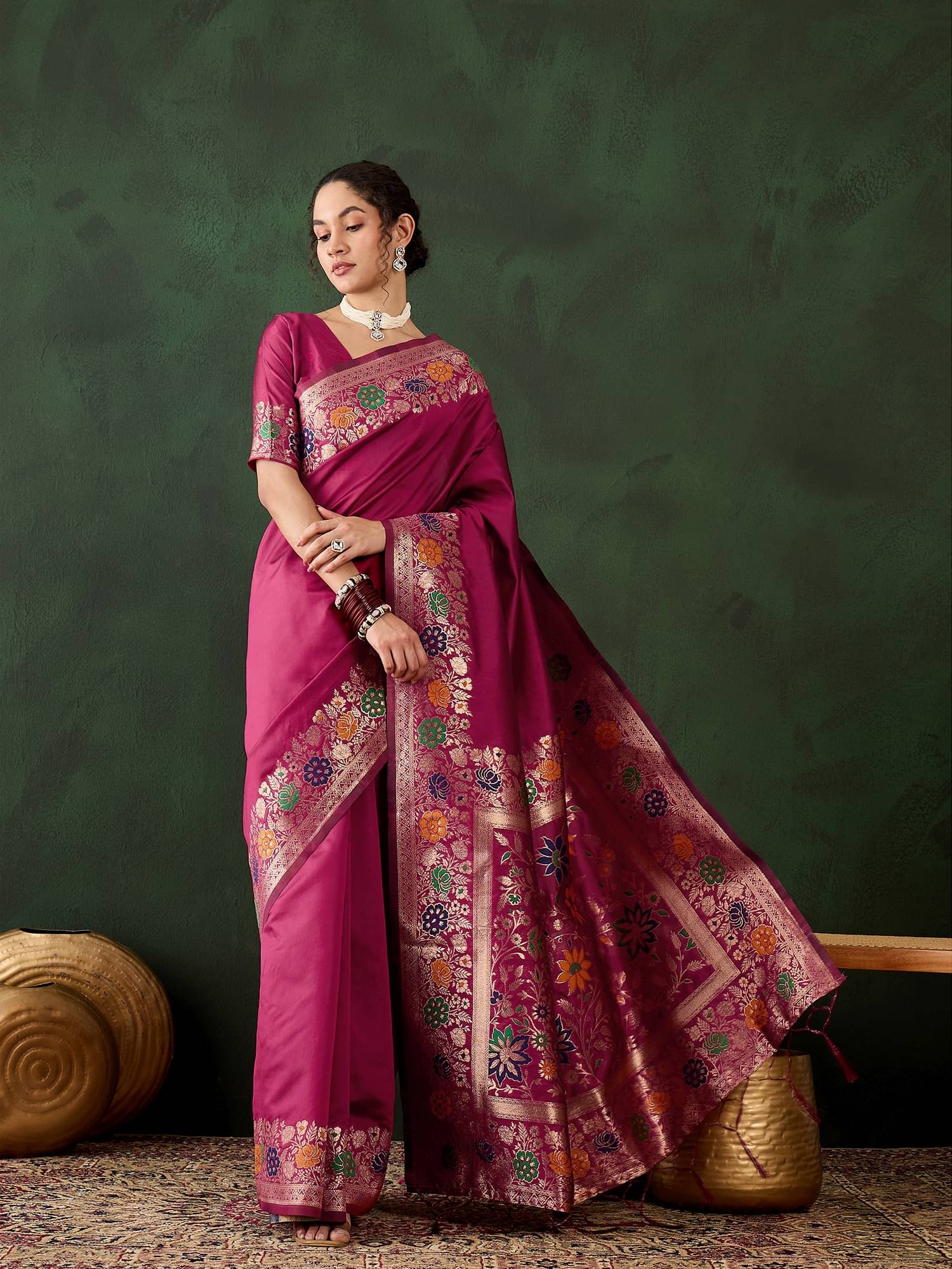     			Shree Mahantam Silk Blend Embellished Banarasi saree With Unstitched Blouse Piece ( Pink )