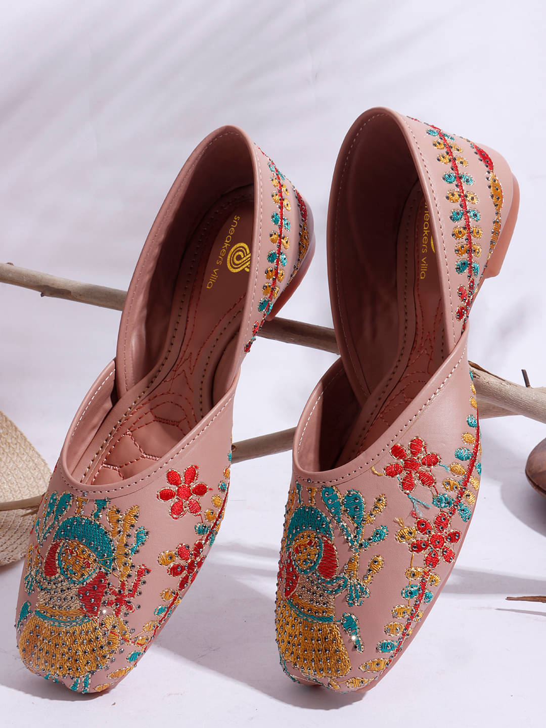     			Sneakersvilla Peach Women's Mojaris