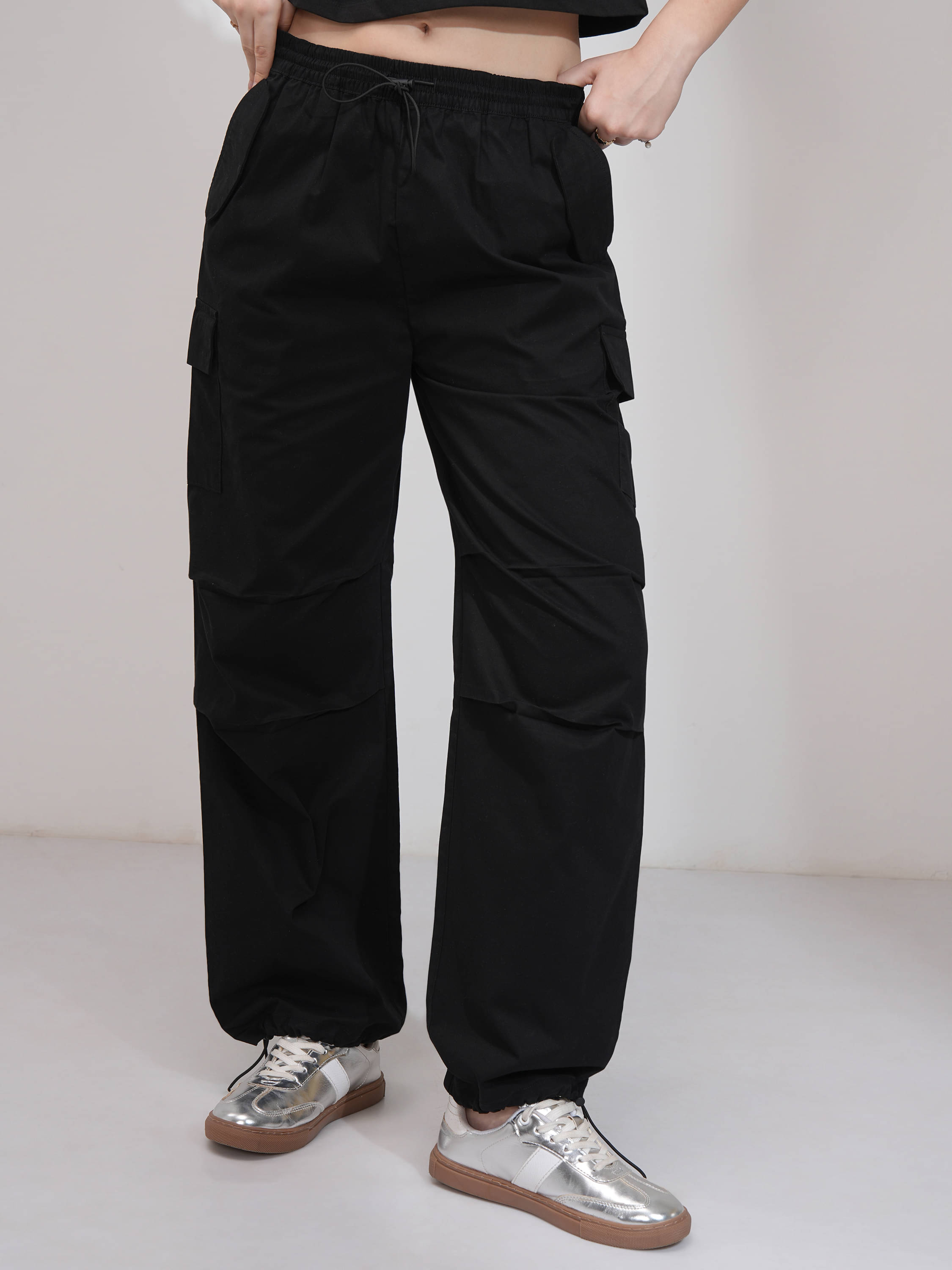     			Tokyo Talkies Women Cotton Cargos Trousers ( Black )
