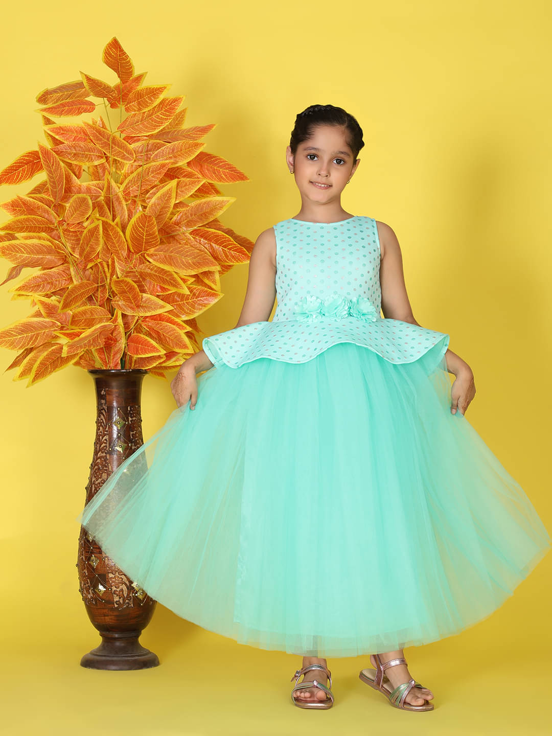 Toy Balloon Kids Net Gown For Girls ( Pack of 1 , Green ) Toy Balloon Kids Net Gown For Girls ( Pack of 1 , Green )