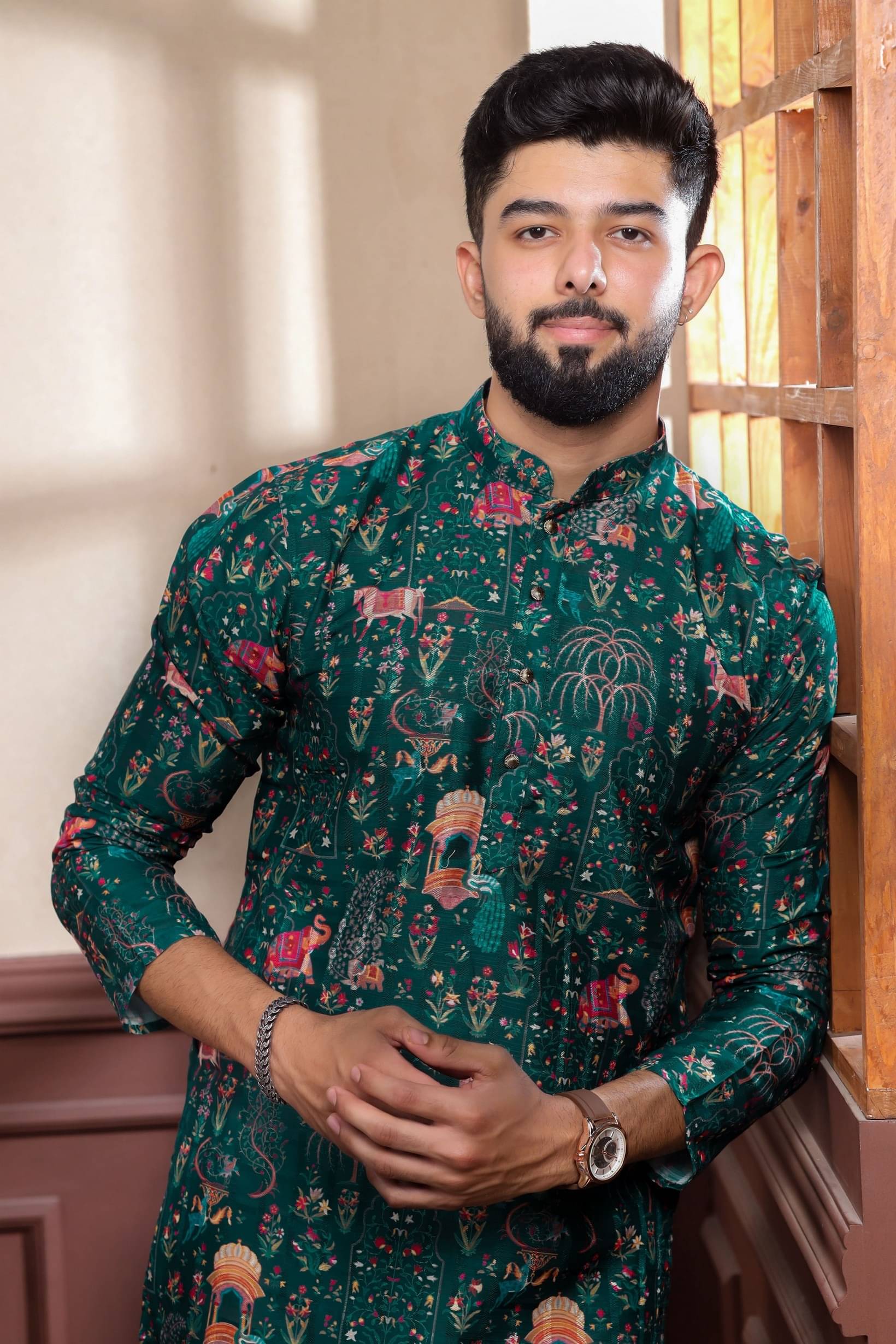     			koshin Dark Green Cotton Blend Men's Regular Kurta ( Pack of 1 )